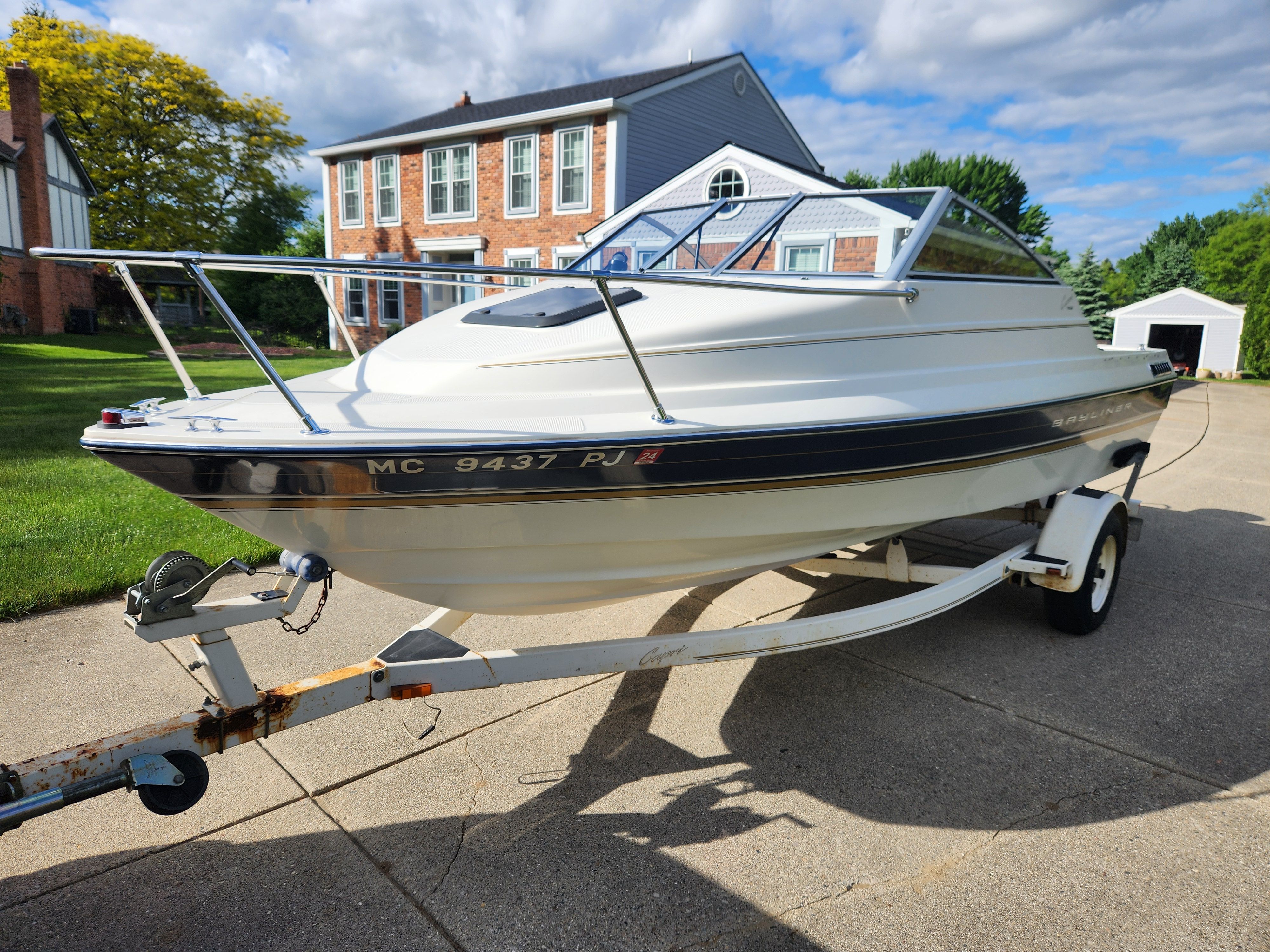 1996 Bayliner 1952 Capri Cuddy - 44