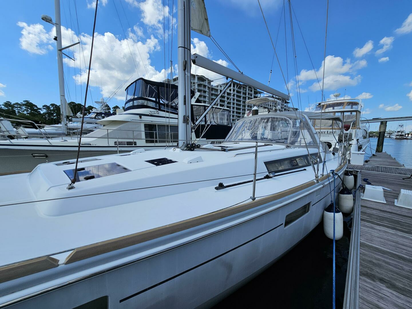 2017 Beneteau Oceanis 45 - Image 24