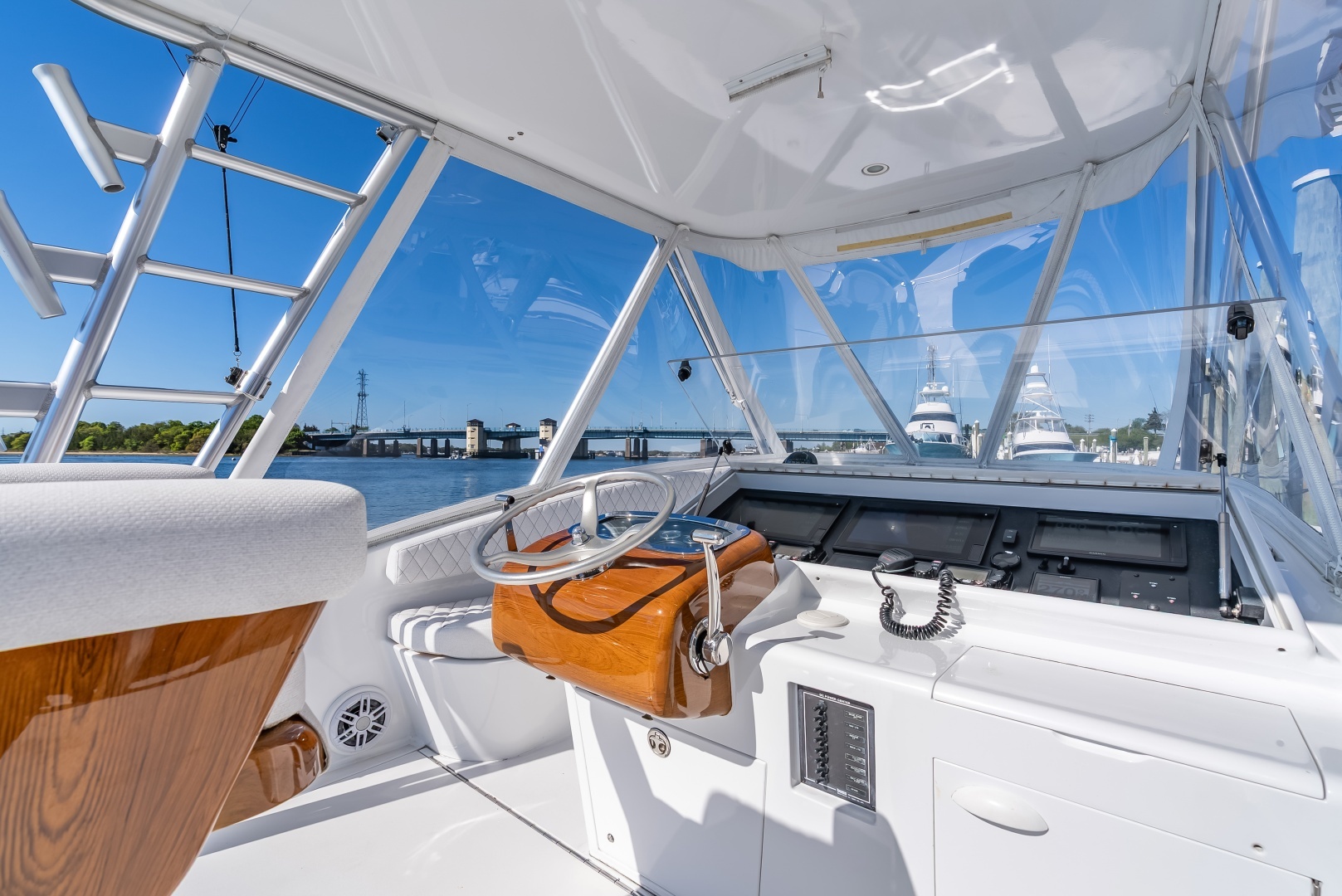 2005 L&H Walkaround - Image 33