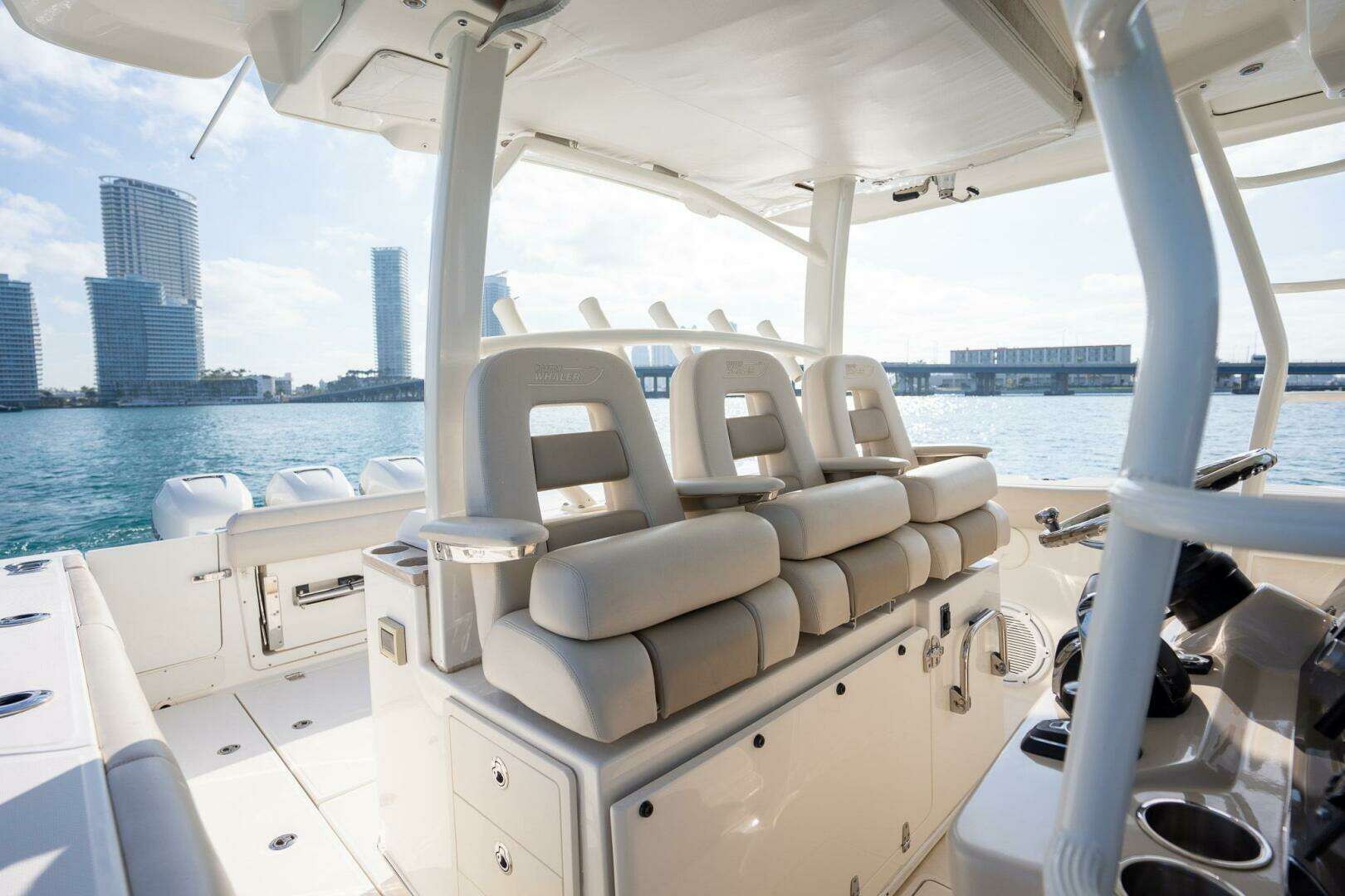 2020 Boston Whaler 380 Outrage Center Console - Image 14