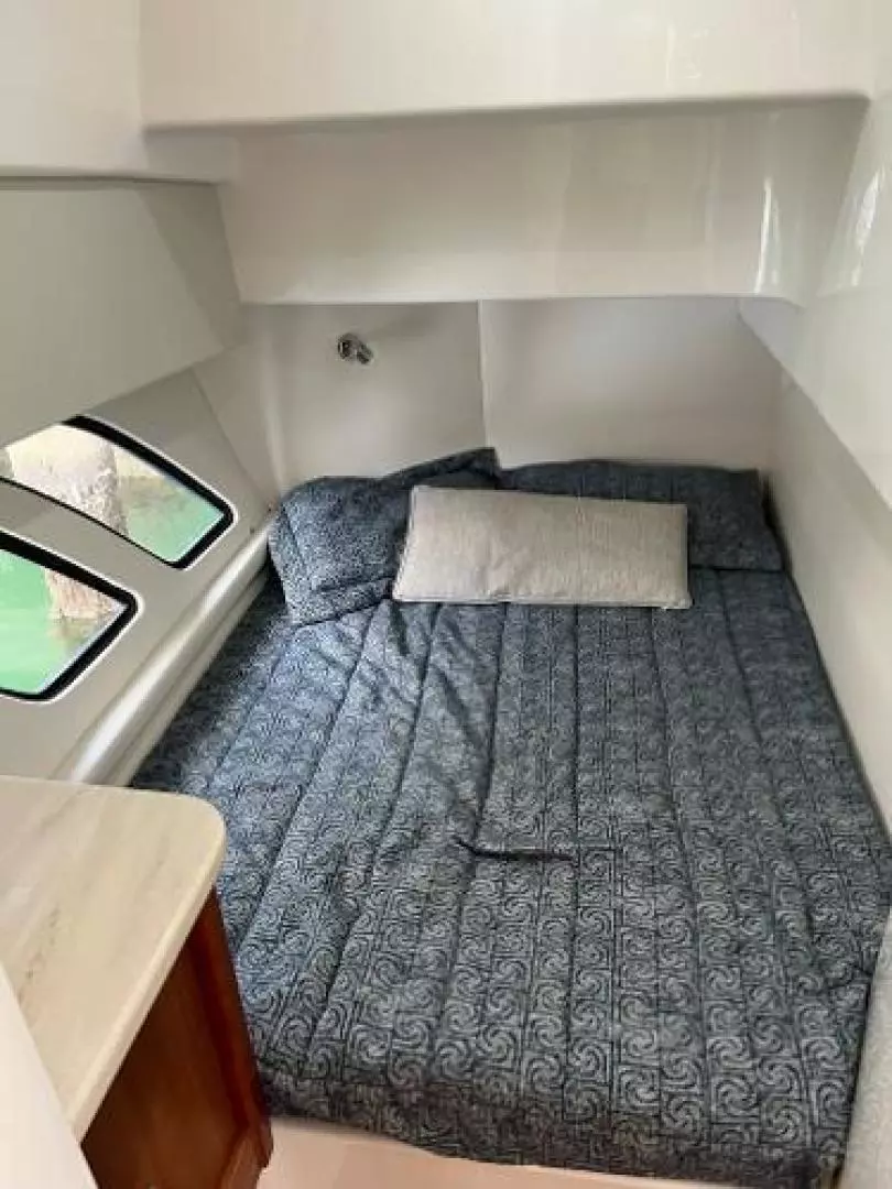 2019 Intrepid 475 Sport Yacht - Image 23