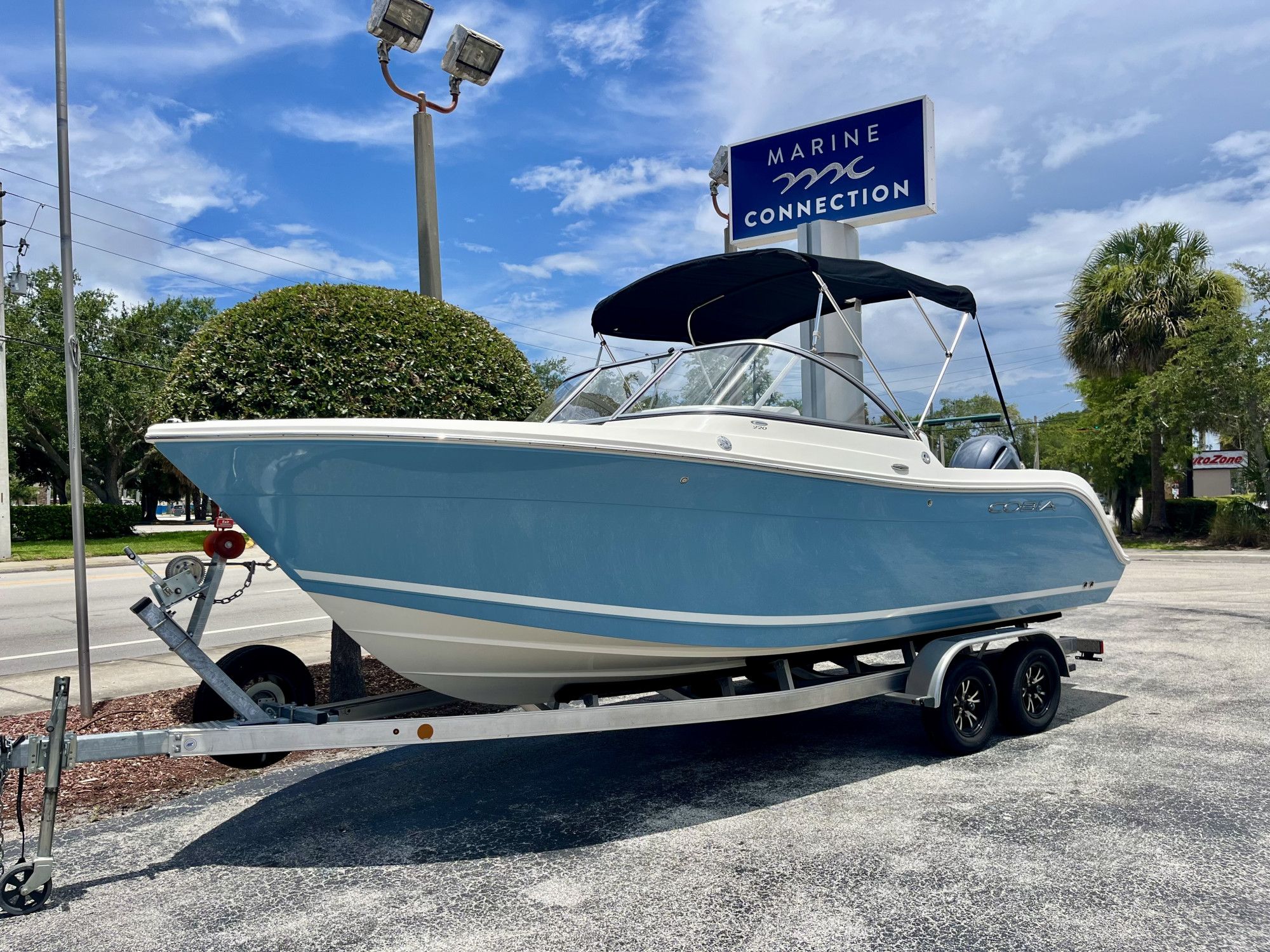 2024 Cobia 220 Dual Console - 2