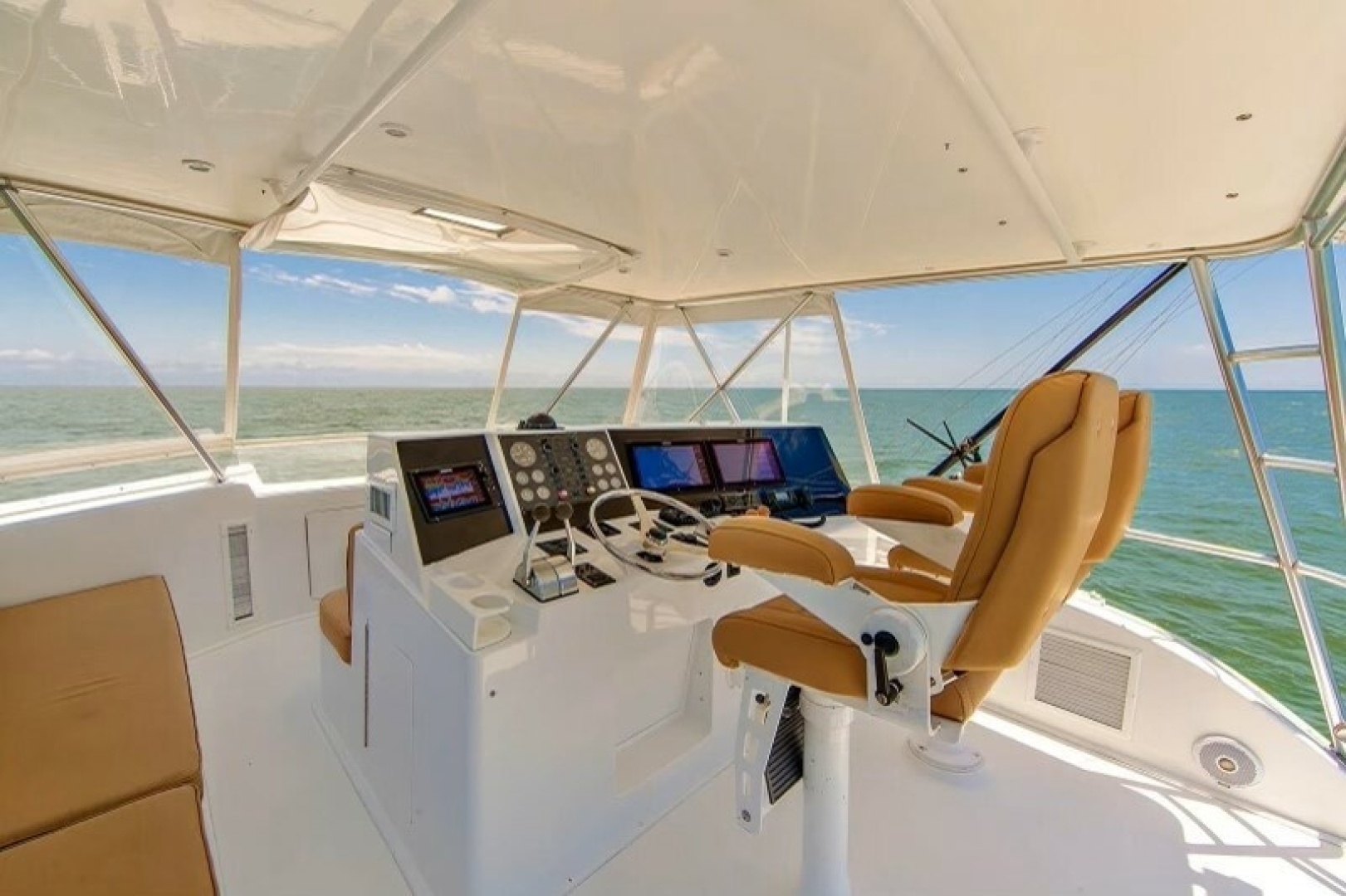 2000 Viking 50 Convertible Sportfish - Image 3