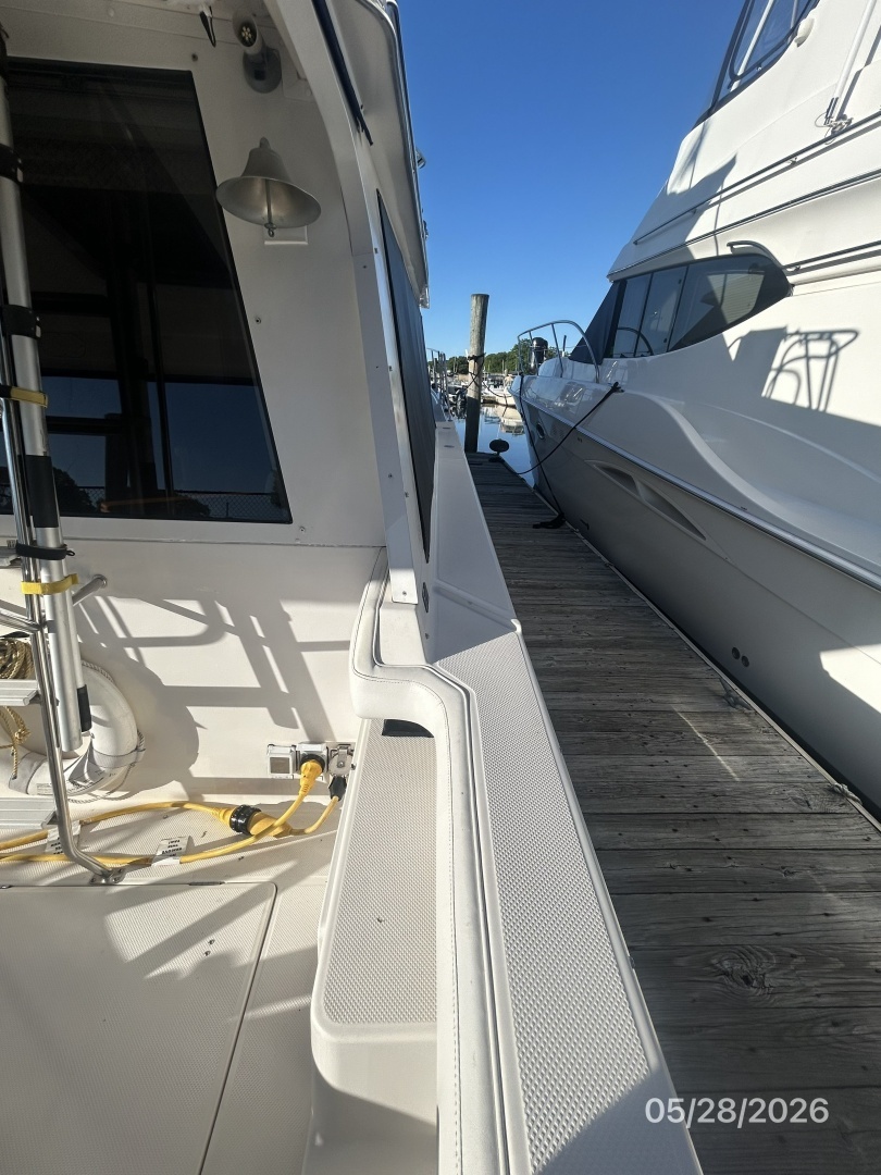 1998 Bayliner 4788 - Image 13