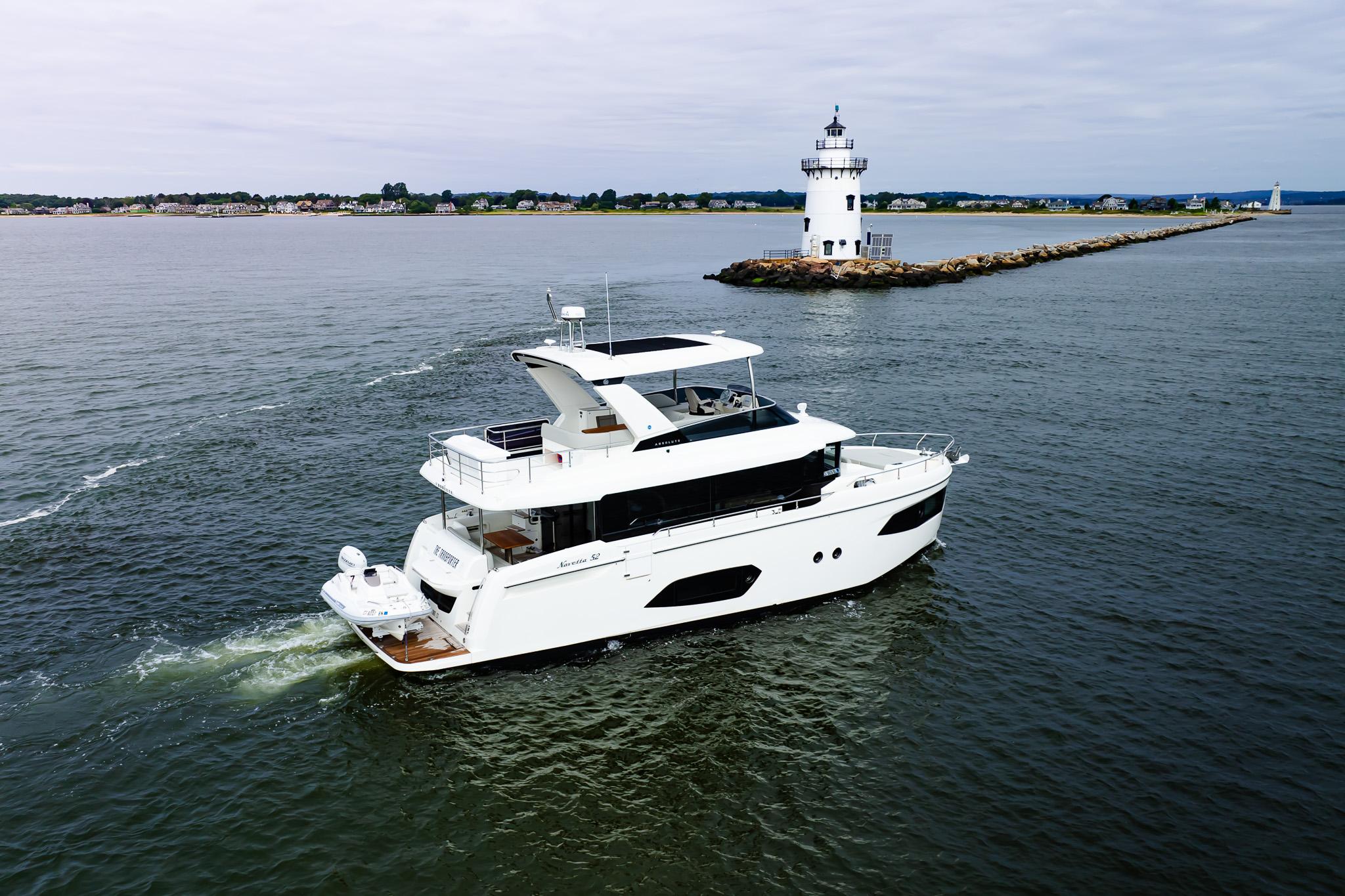 2023 Absolute Navetta 52