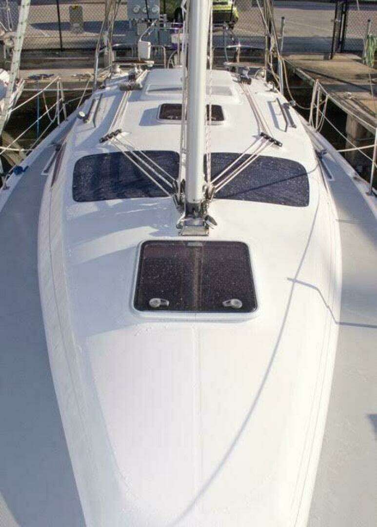 2004 Hunter Sloop - Image 10