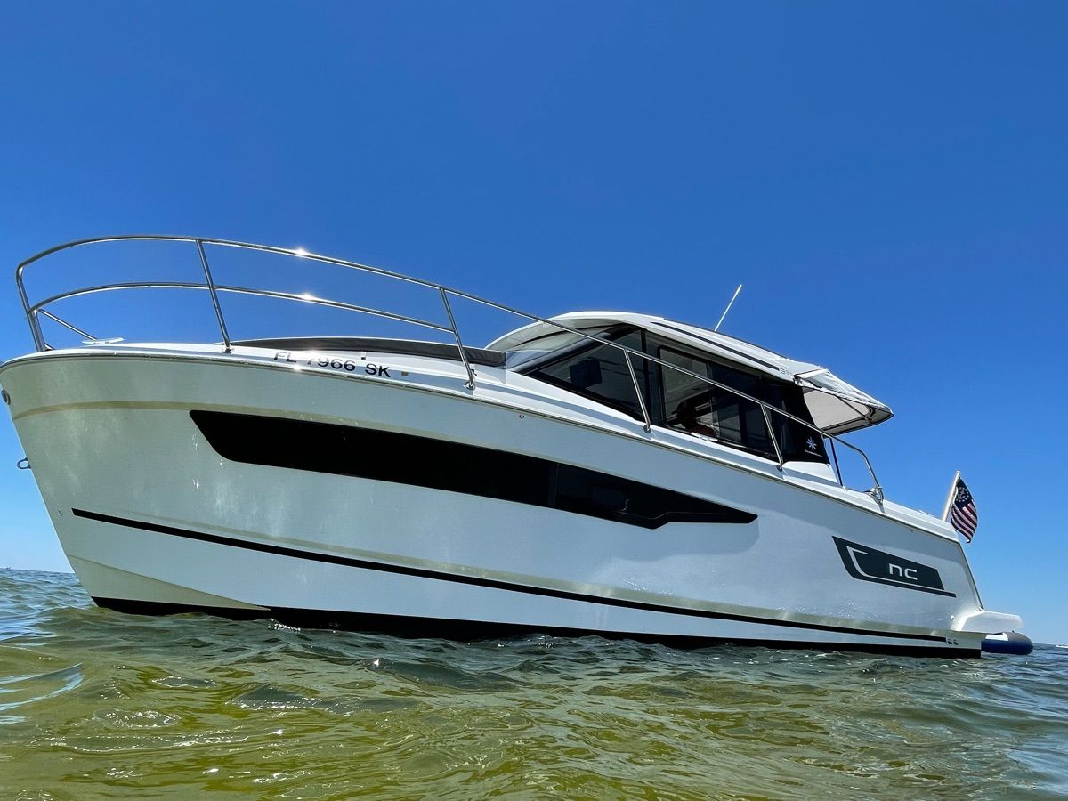 2019 Jeanneau NC 895