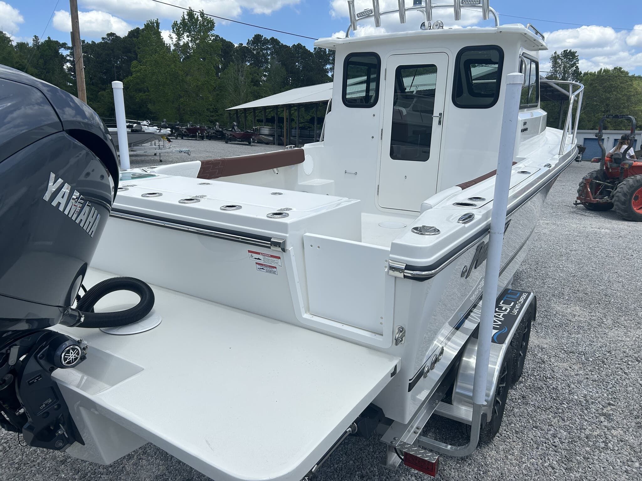 2026 Parker 227 Explorer WITH AC AND SEAKEEPER RIDE - 9