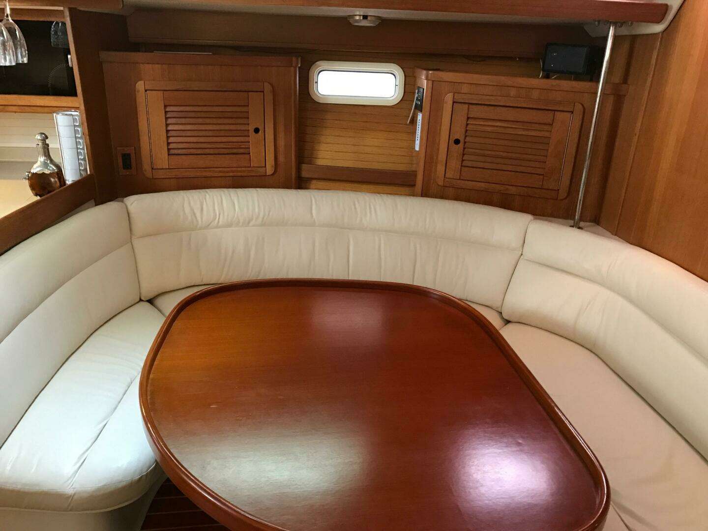 1995 Catalina 42 Mk II - Image 24