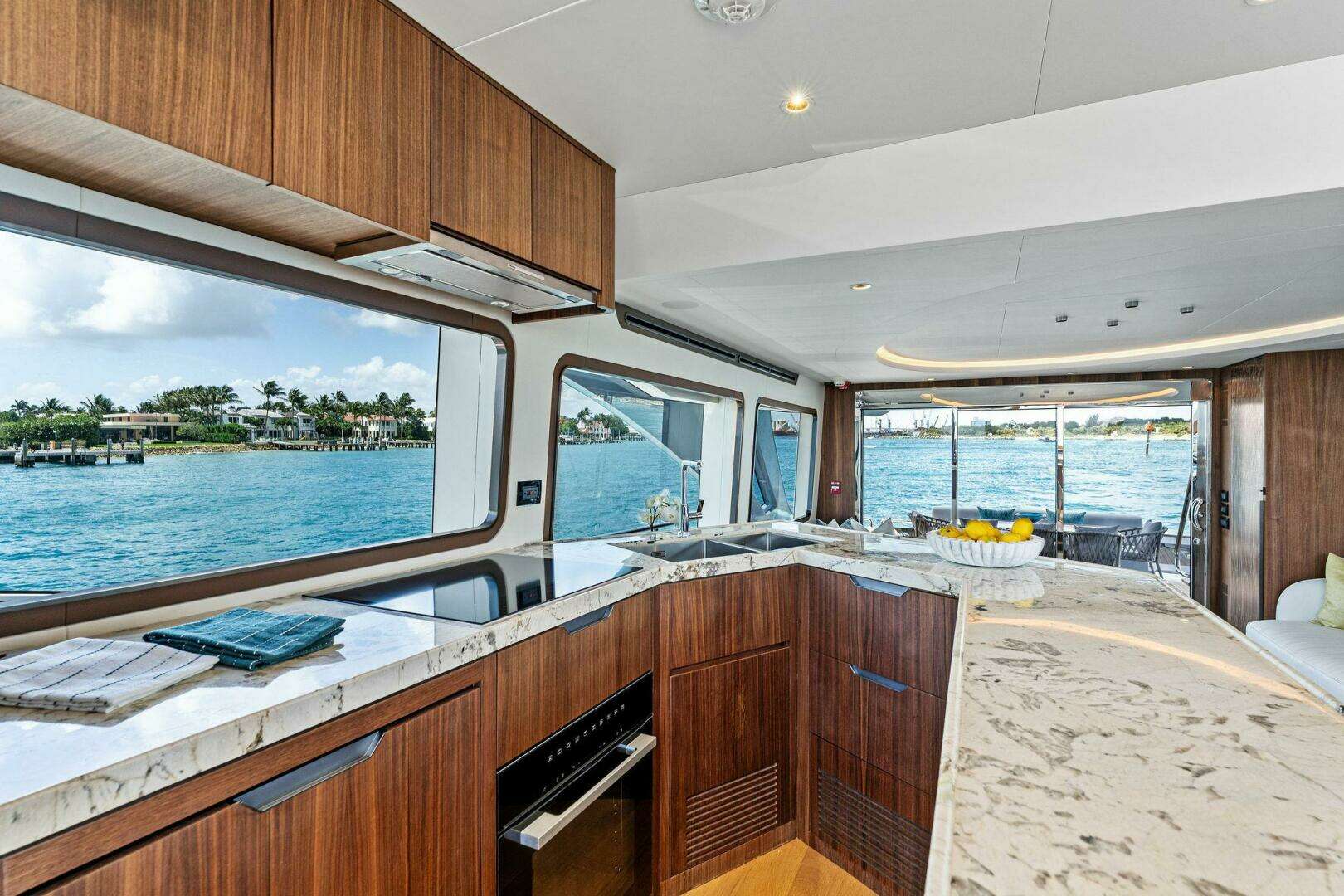 2024 Aquitalia Yachts Flybridge - Image 21
