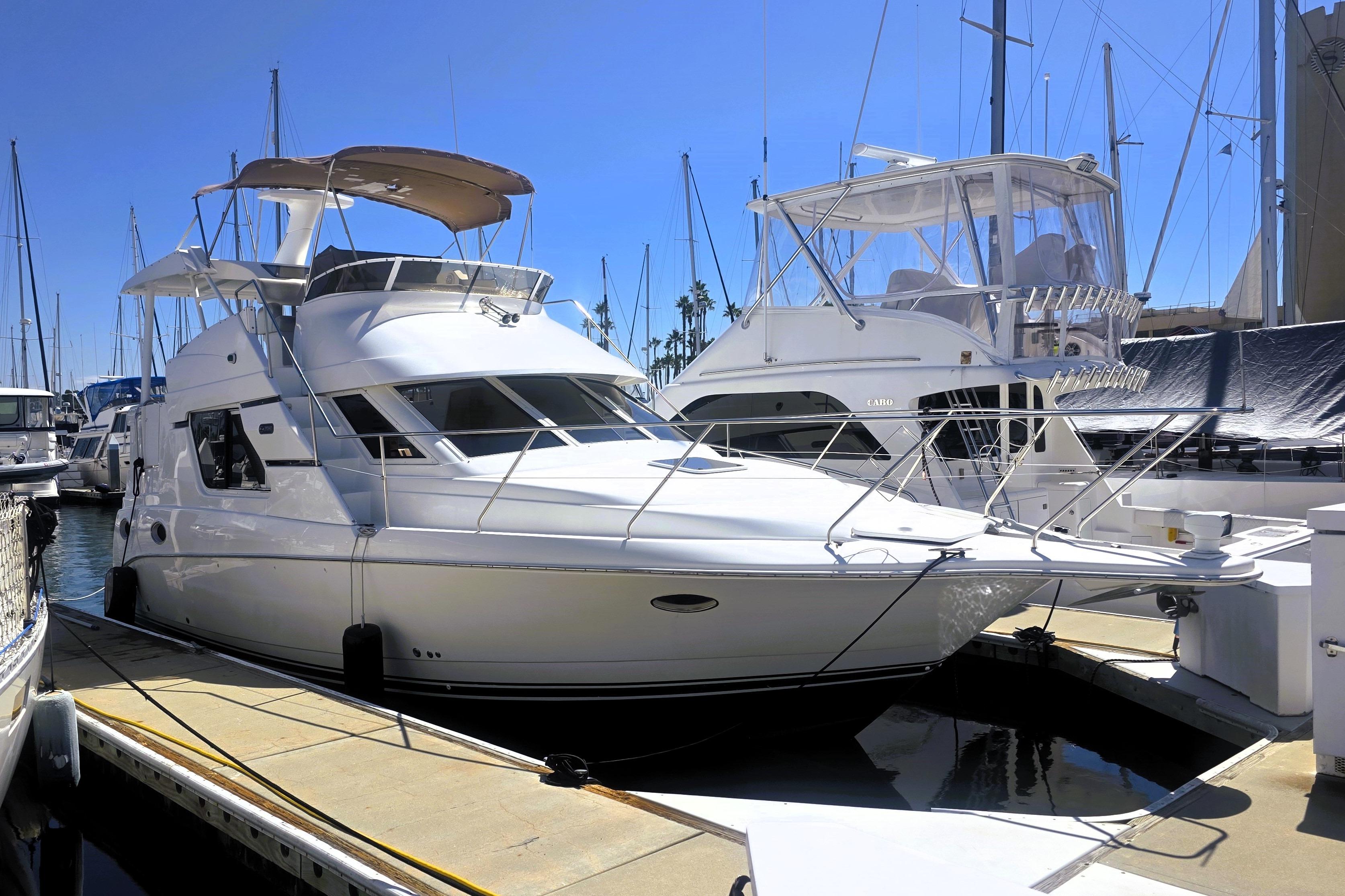 1998 Silverton 352 Motor Yacht