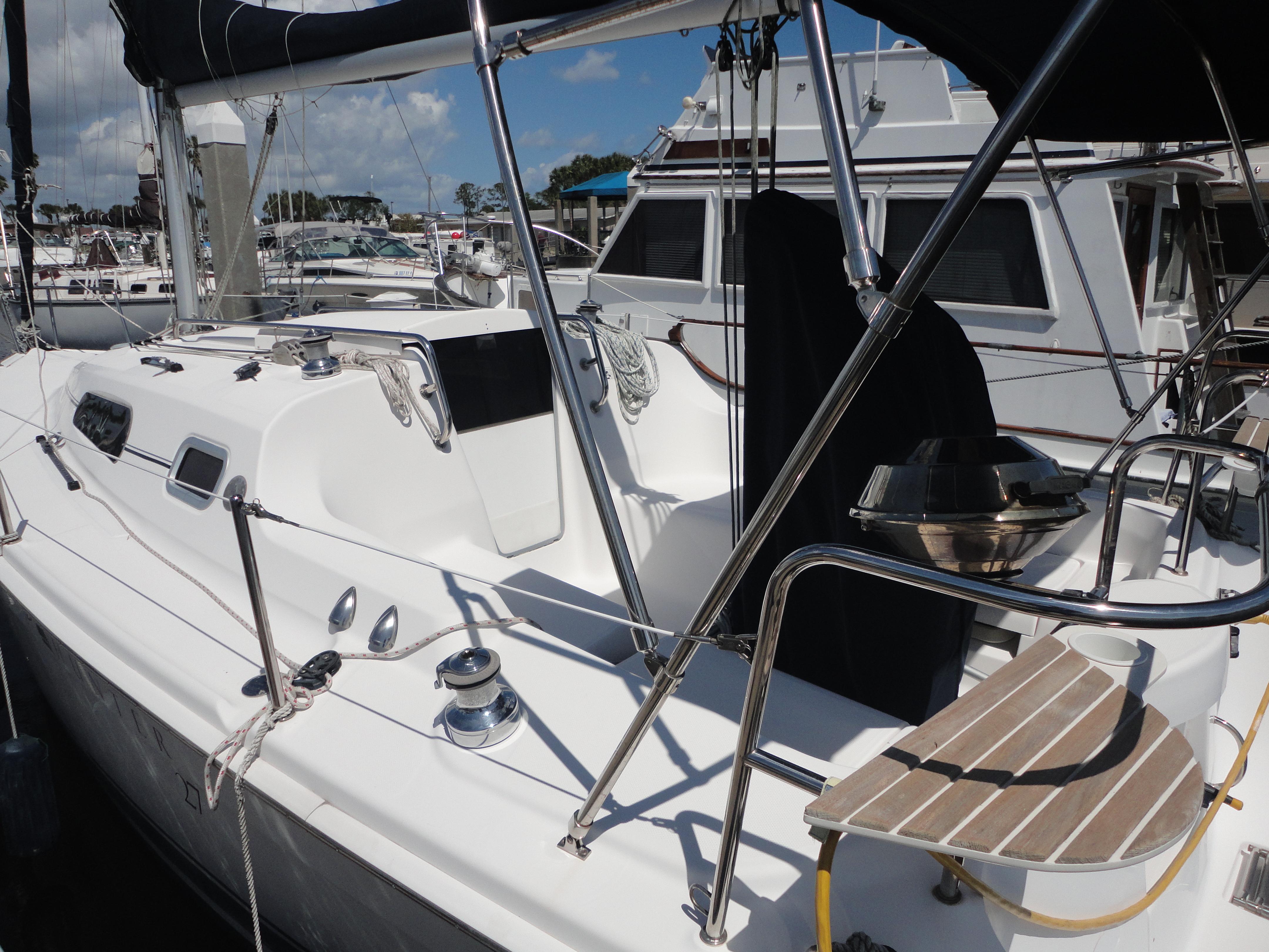 2013 Marlow-Hunter Hunter 27 - 6