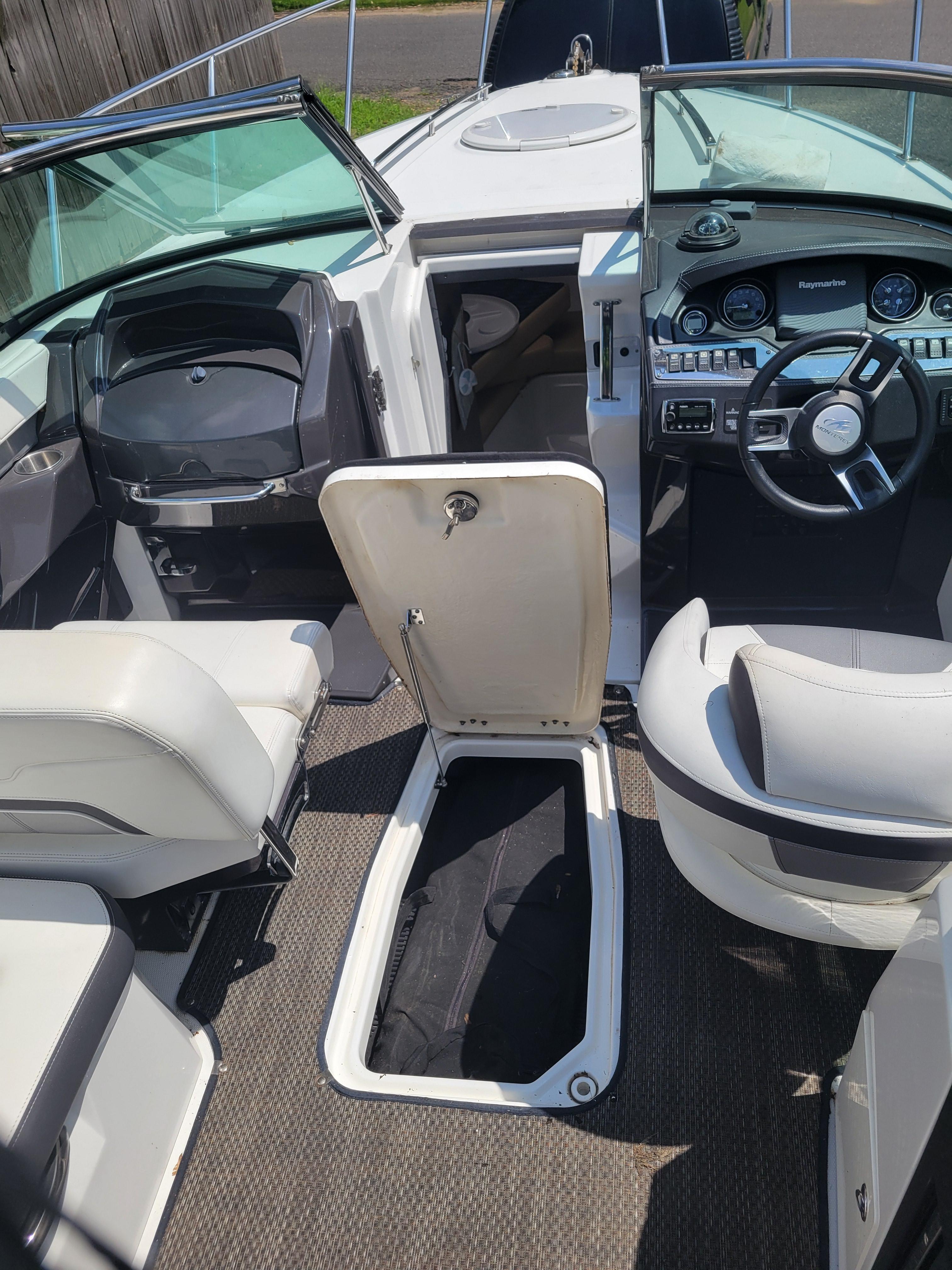 2015 Monterey 268SC Super Sport - 11