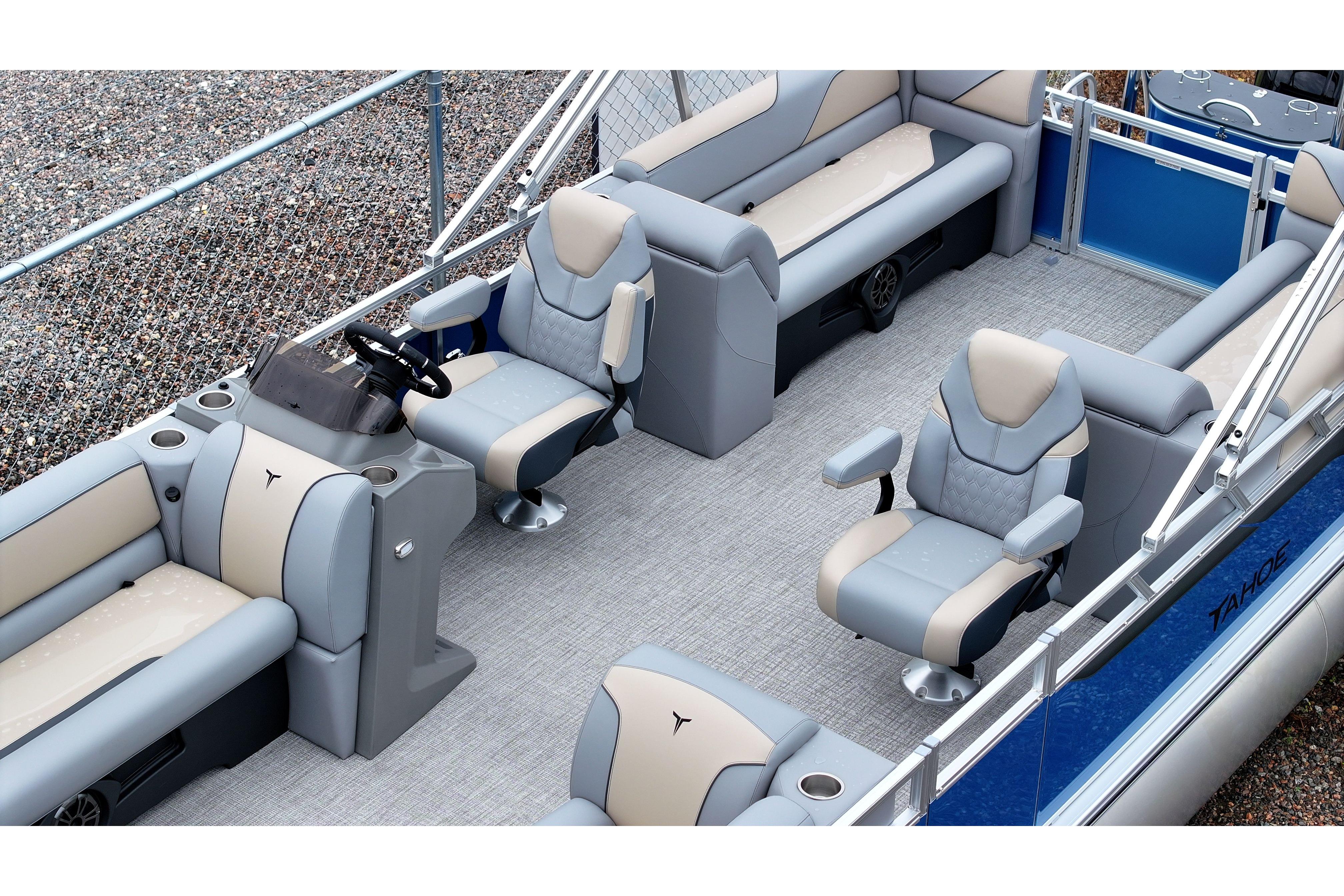 2026 Tahoe Pontoon Sport 85 Quad Lounger with luxurious seating and modern design.