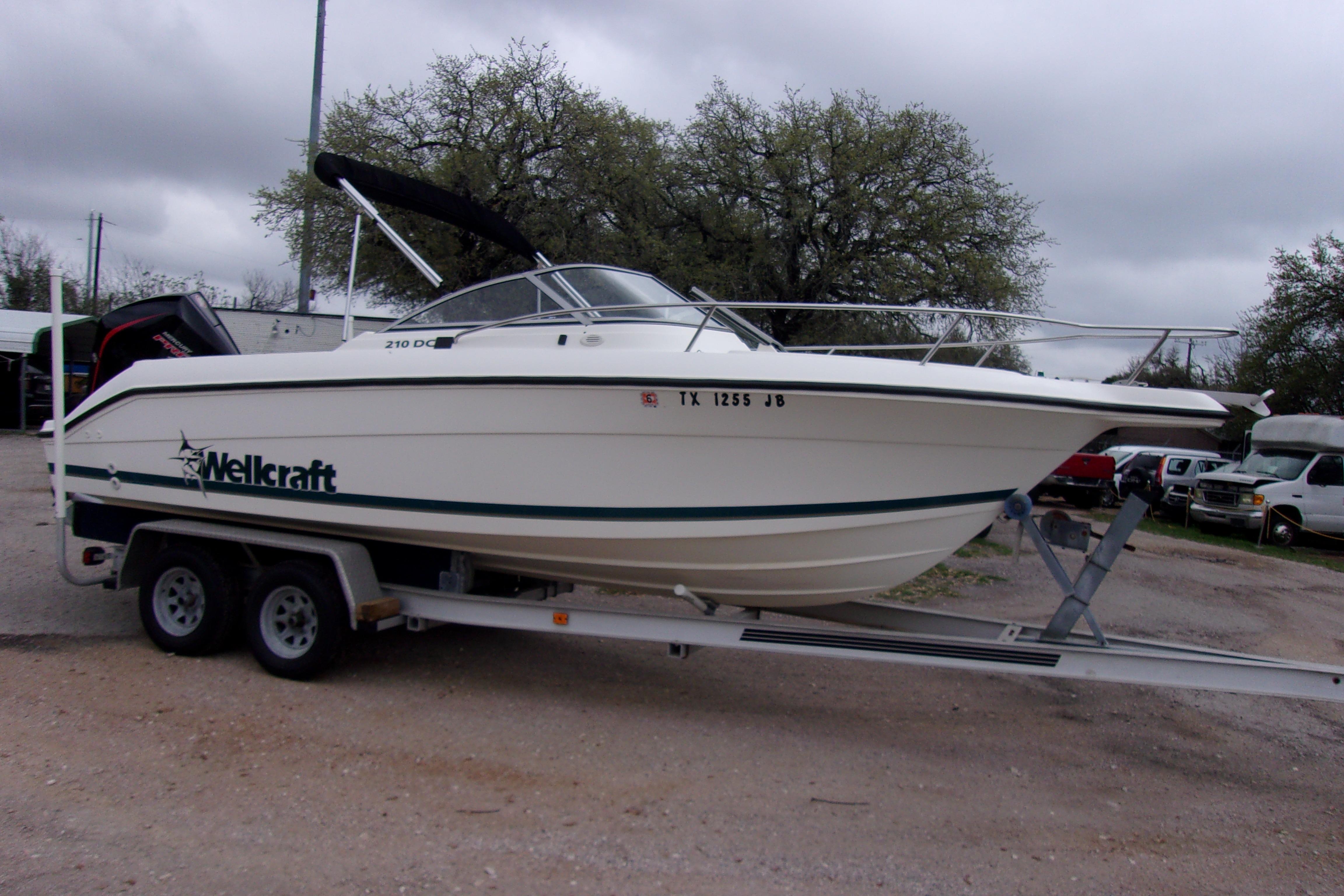 1998 Wellcraft 210 Sportsman