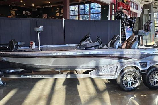 2025 Ranger Z520R Cup-Equipped boat on display in a showroom.