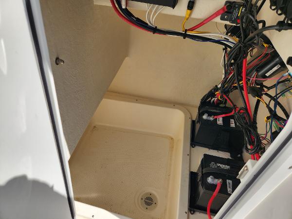 2023 May-Craft 208 CC boat wiring and battery compartment.