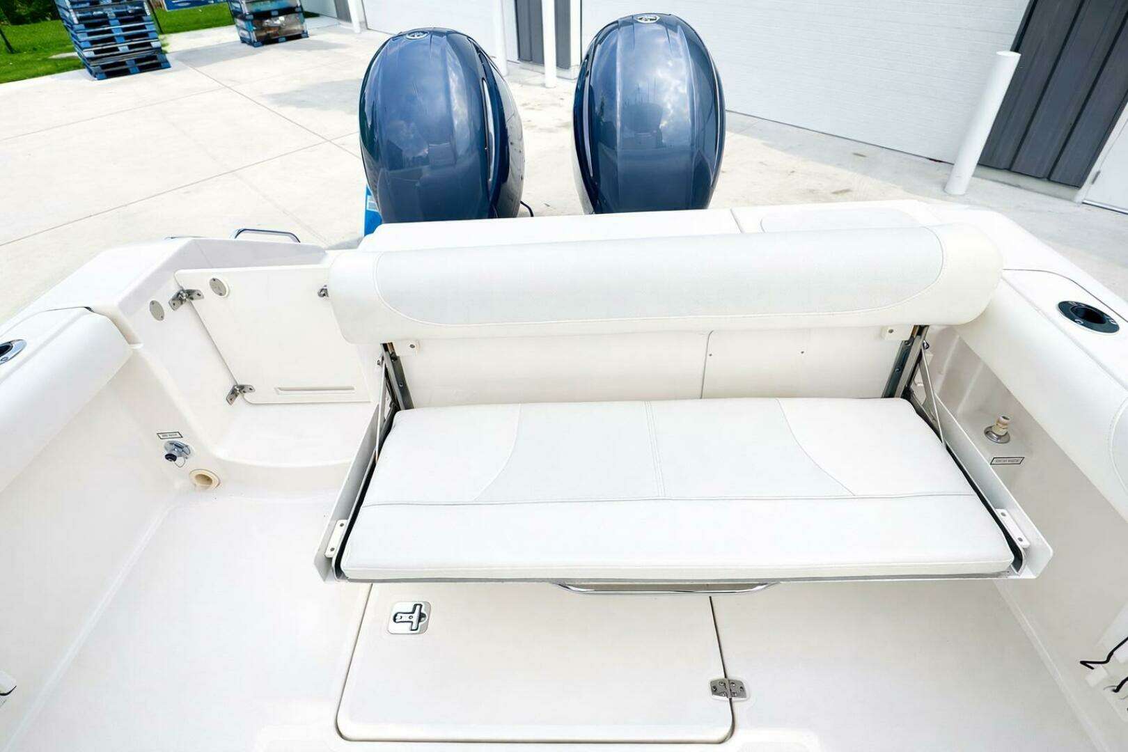 2017 Pursuit C 260 Center Console - Image 23
