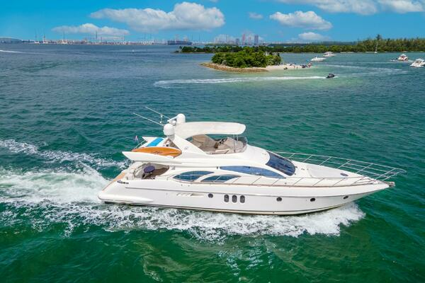 2004 Azimut 62