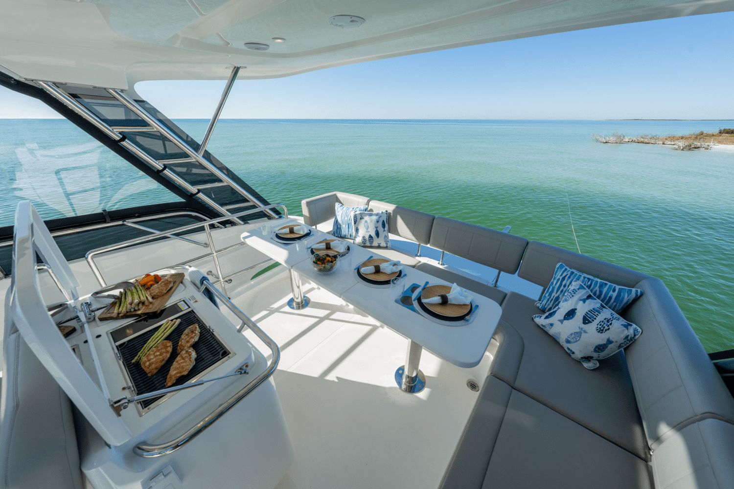 2025 Aquila 42 Yacht - 38