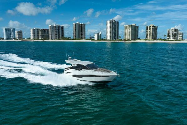 2022 Galeon 425 HTS