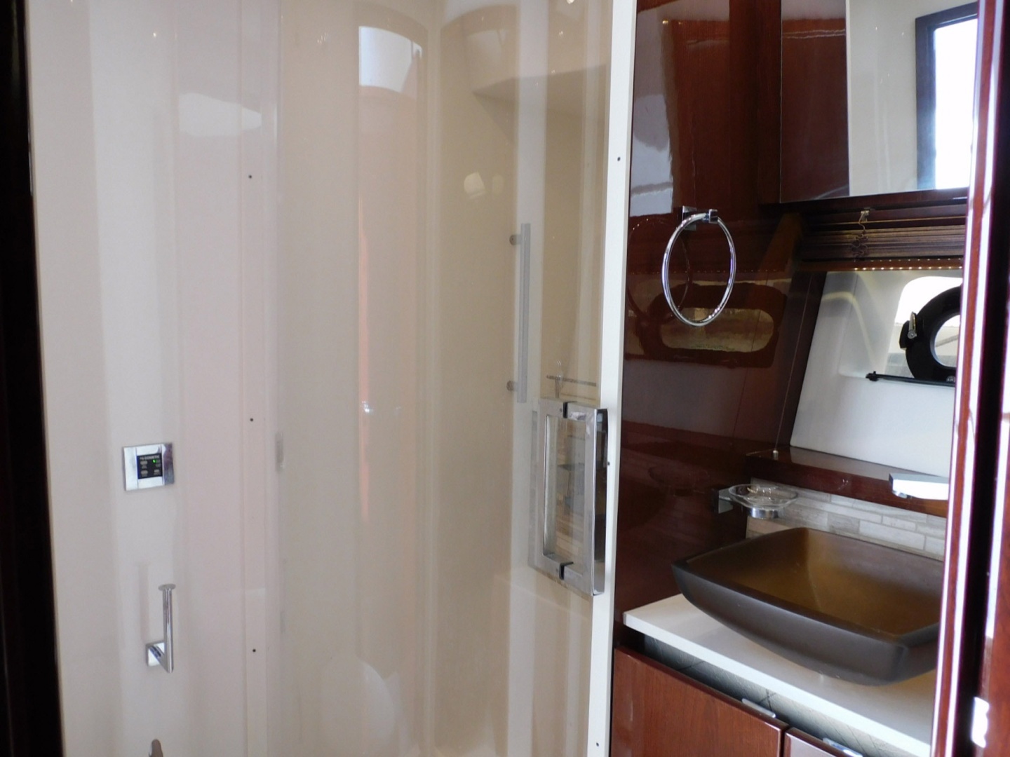2019 Sea Ray 550L - Image 36