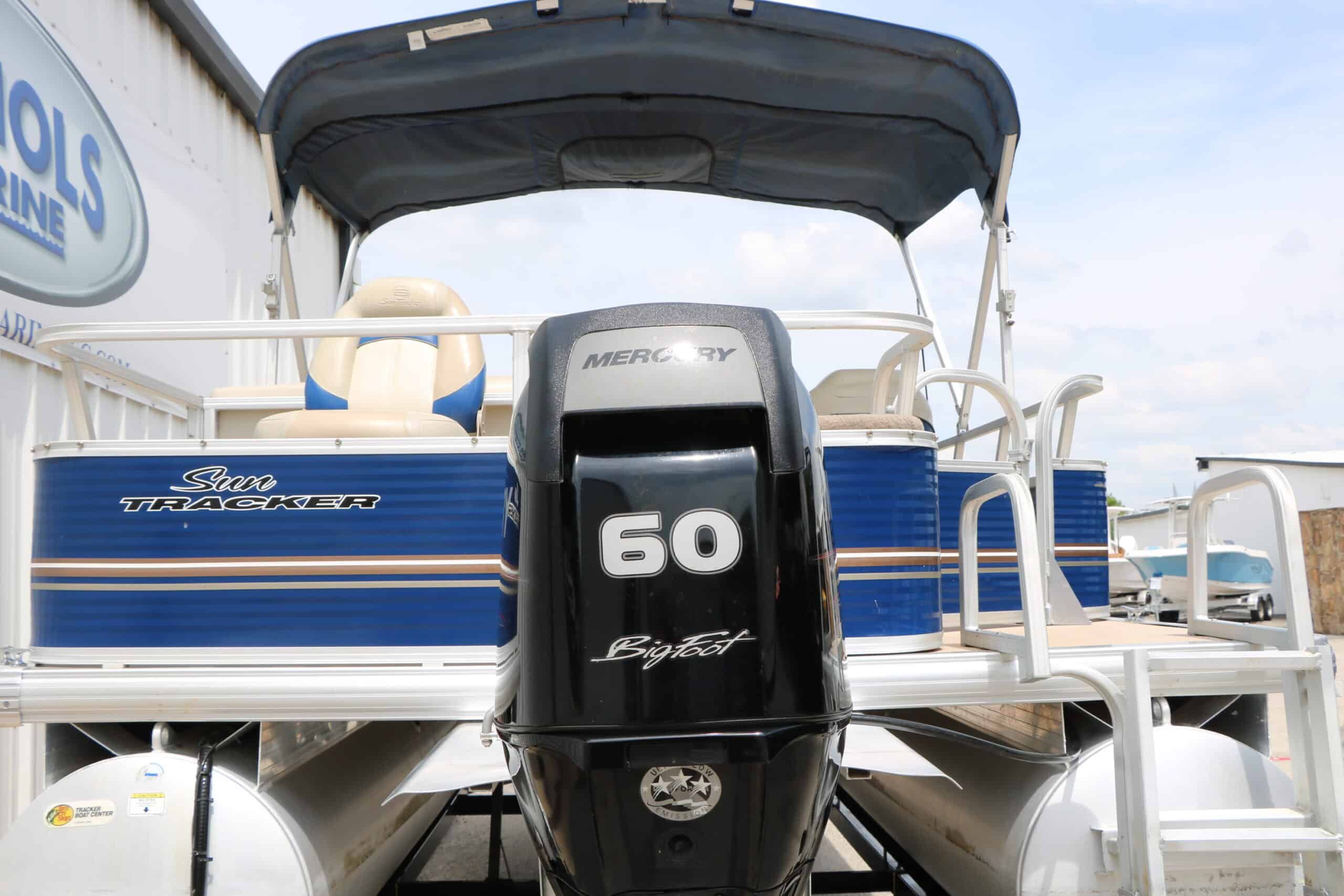 2013 Sun Tracker Fishing Barge 20 DLX - 6