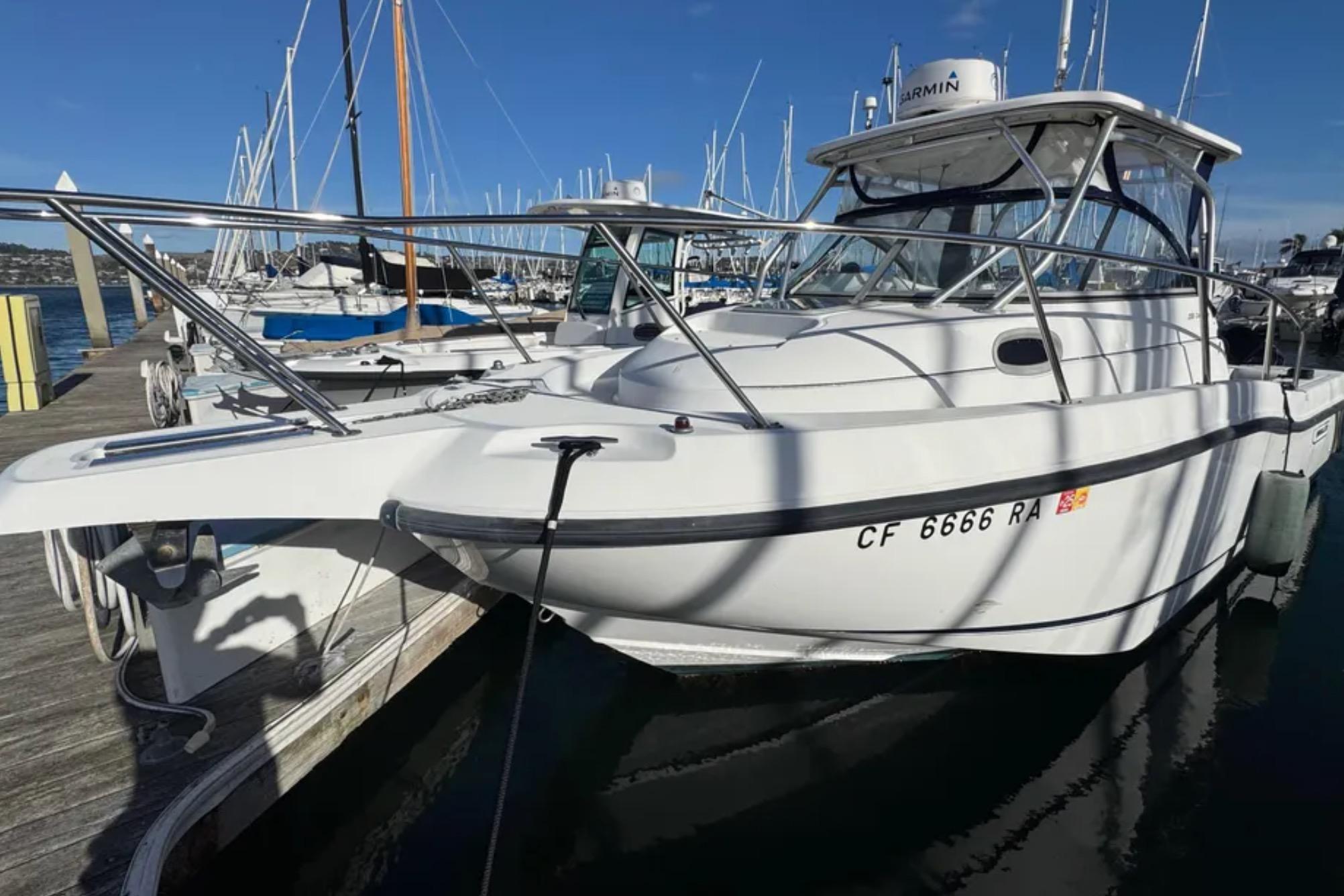 2004 Boston Whaler 255 Conquest
