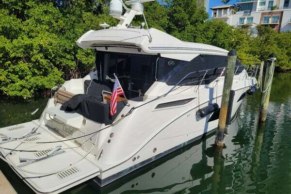 2017 Sea Ray Sundancer 460