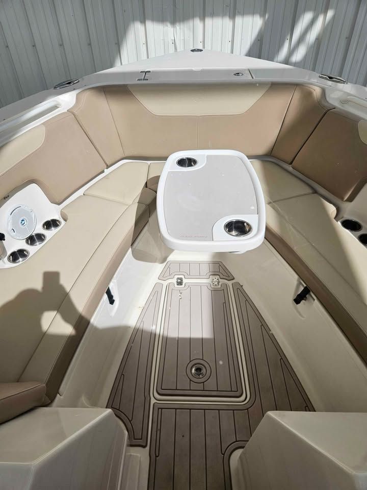 2018 Sailfish 325 DC - 7