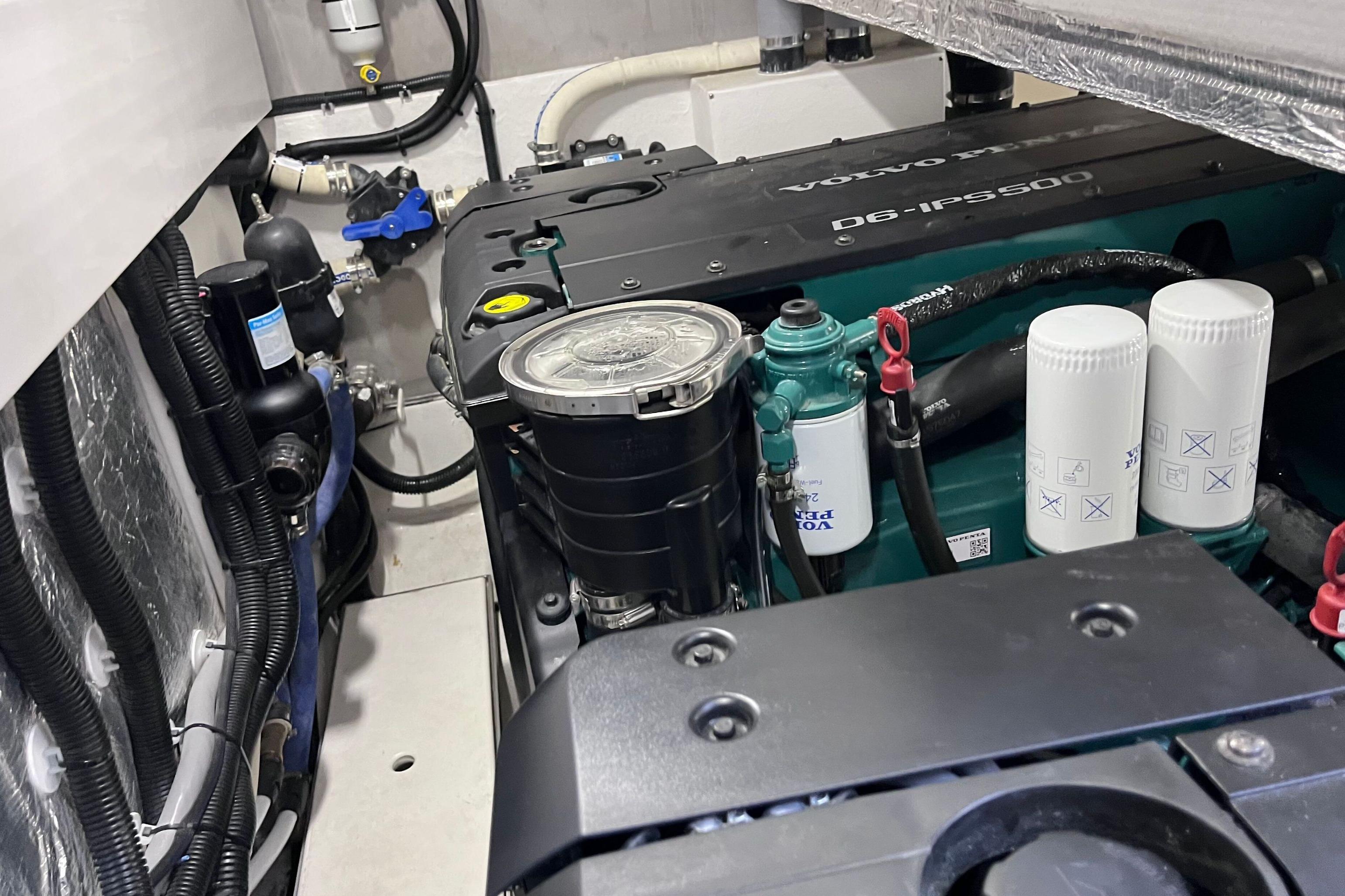 Engine room of 2024 Galeon 425 HTS yacht with Volvo Penta D6-IPS500 engine.