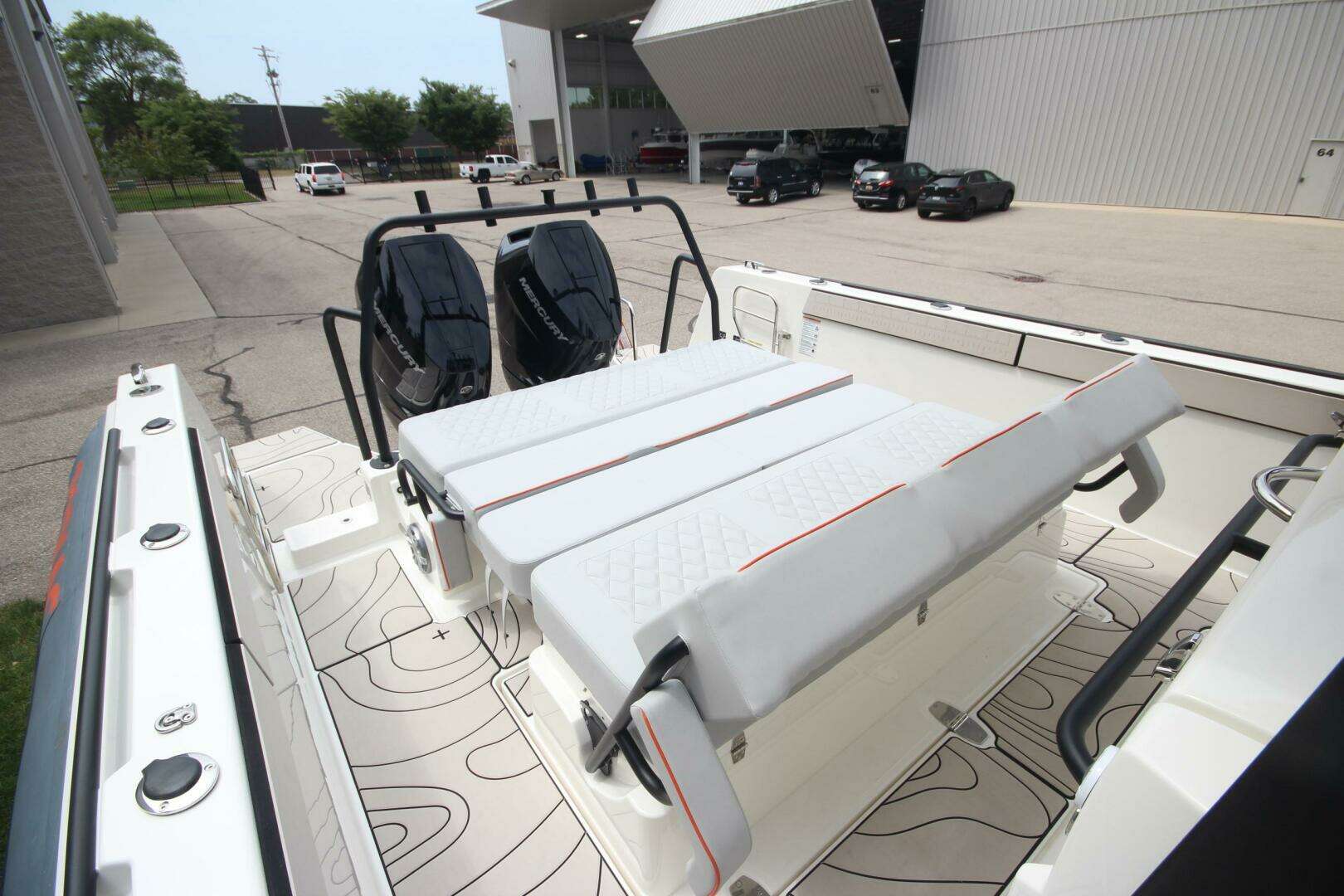 2025 Zodiac X10CC Twin Mercury 400's w/ Joystick - Image 14