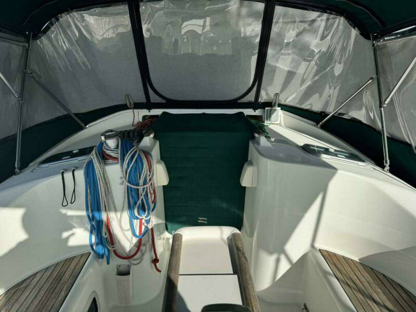 1999 Beneteau 381 - Image 14