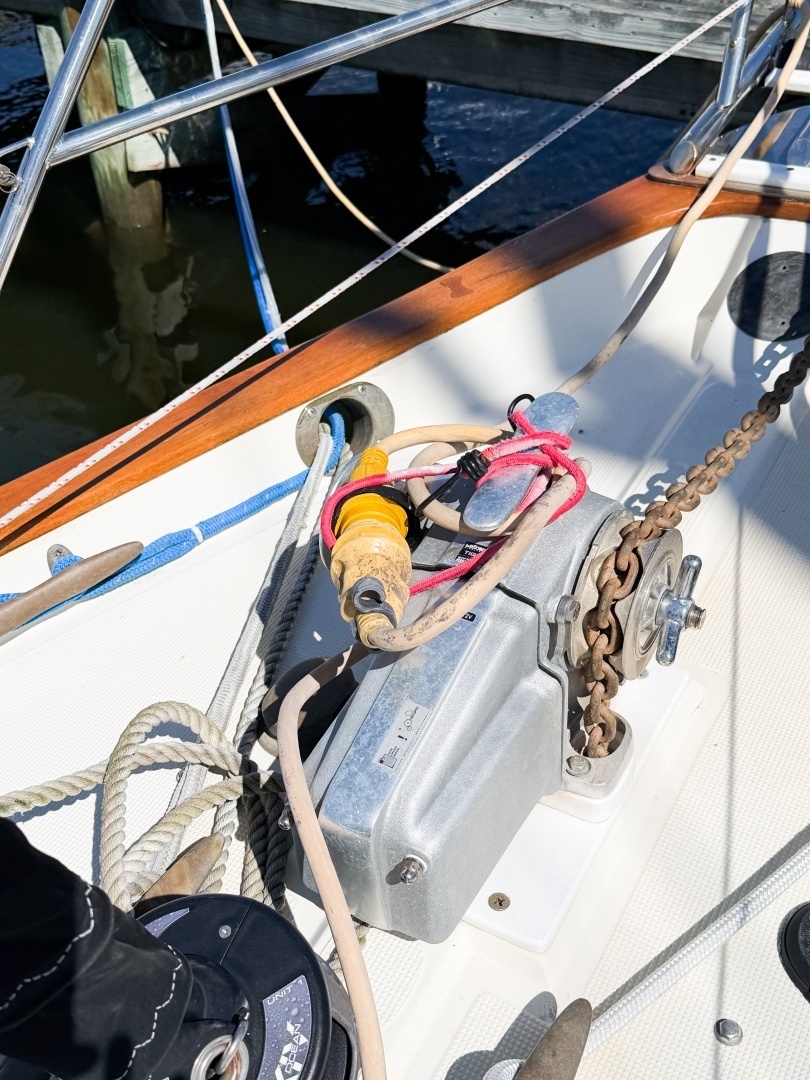 1998 Pacific Seacraft 37 - Image 11