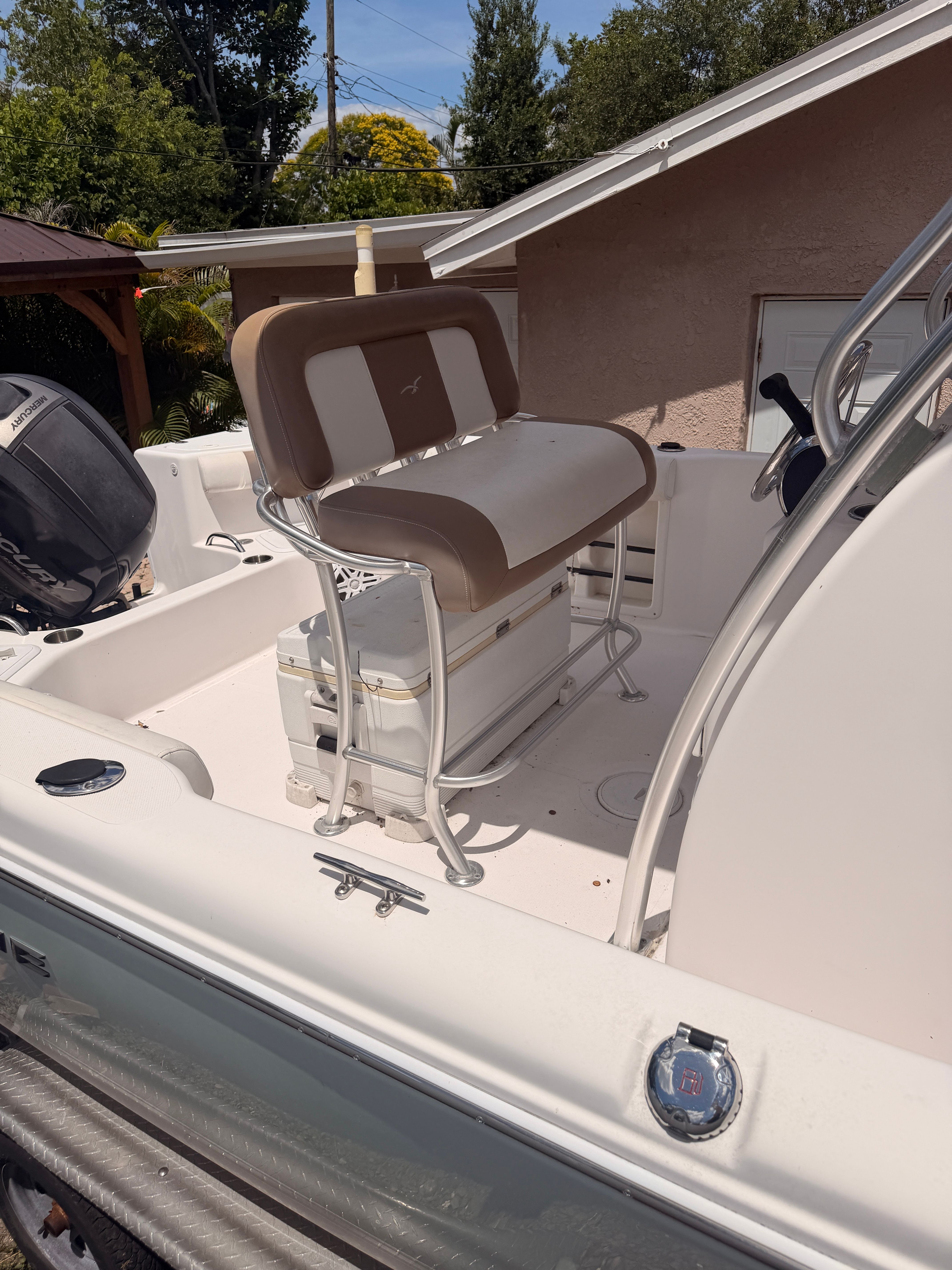 2017 Pro-Line 20 Sport boat with bench seat and console.