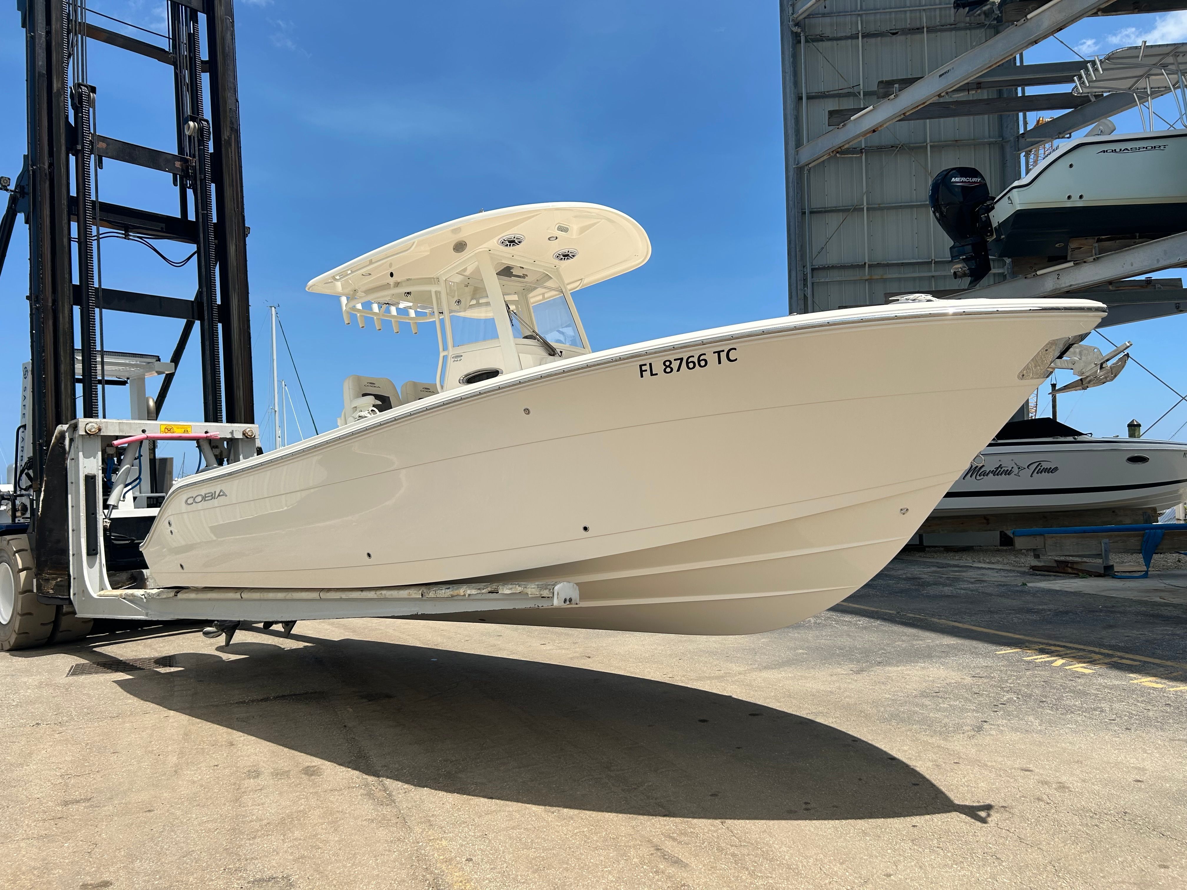 2022 Cobia 262 Center Console