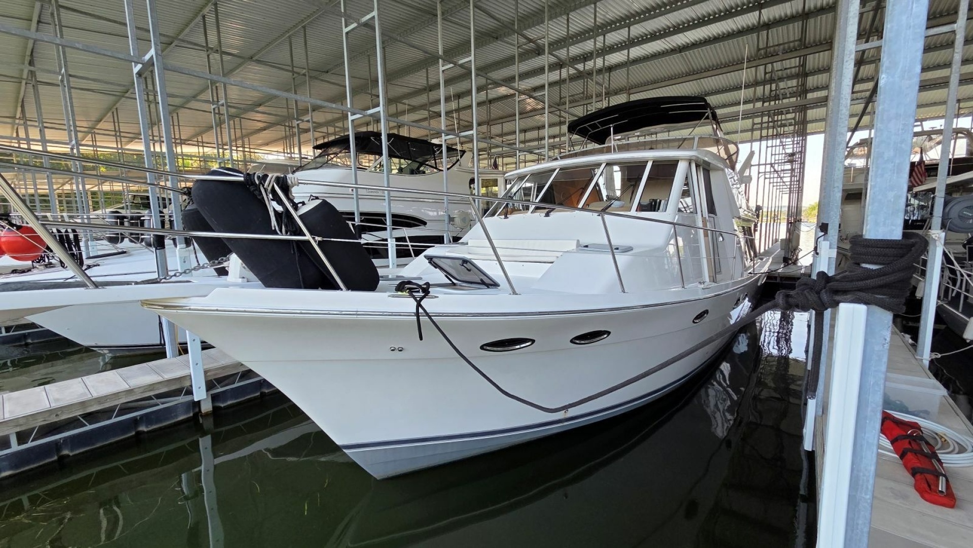 2008 Meridian 490 Pilothouse - Image 6
