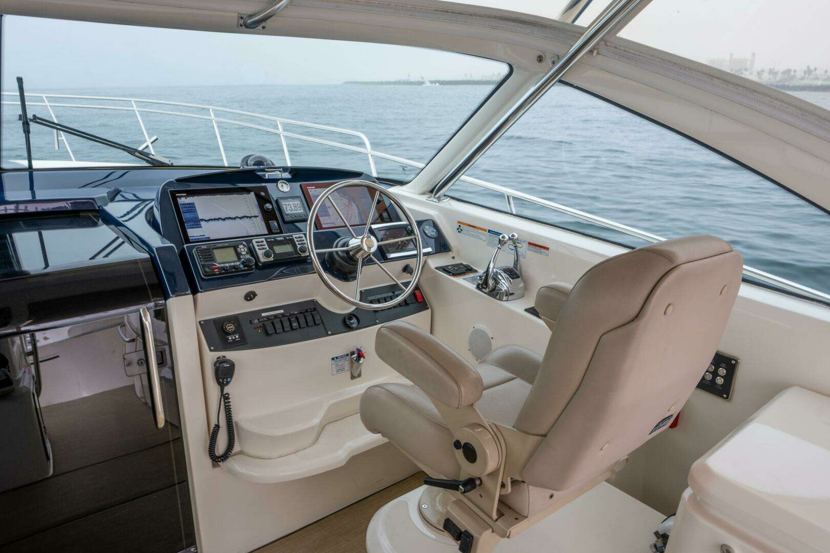 2015 Tiara Yachts 4300 Open - Image 2