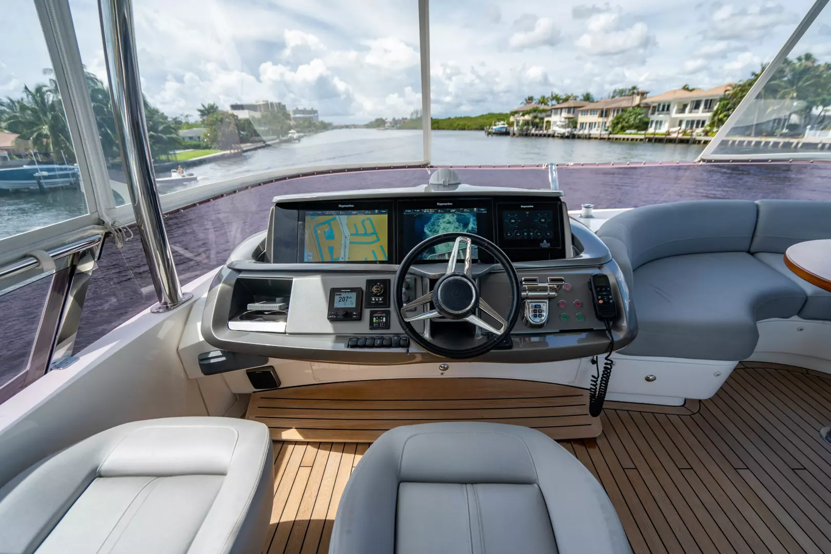 2018 Princess F62 - Image 38