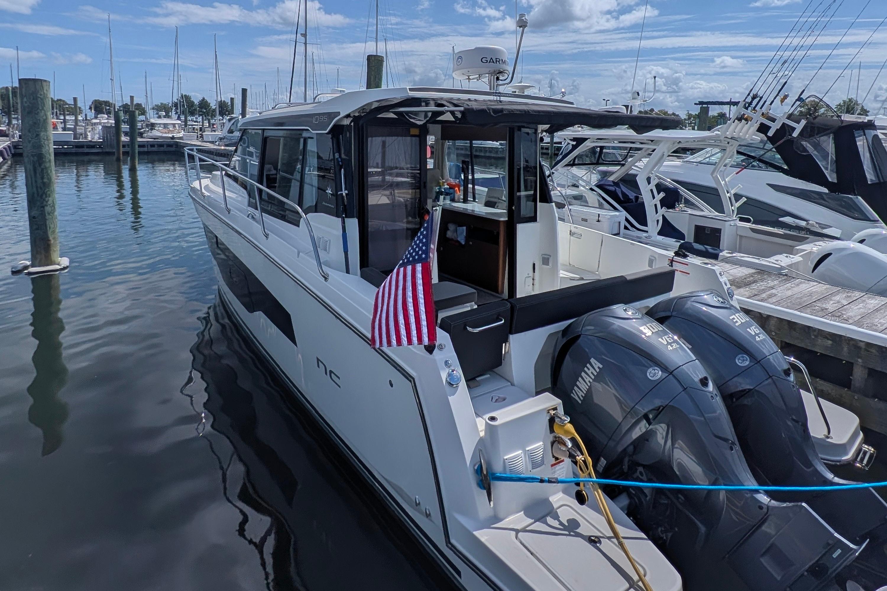 2023 Jeanneau NC Weekender 1095
