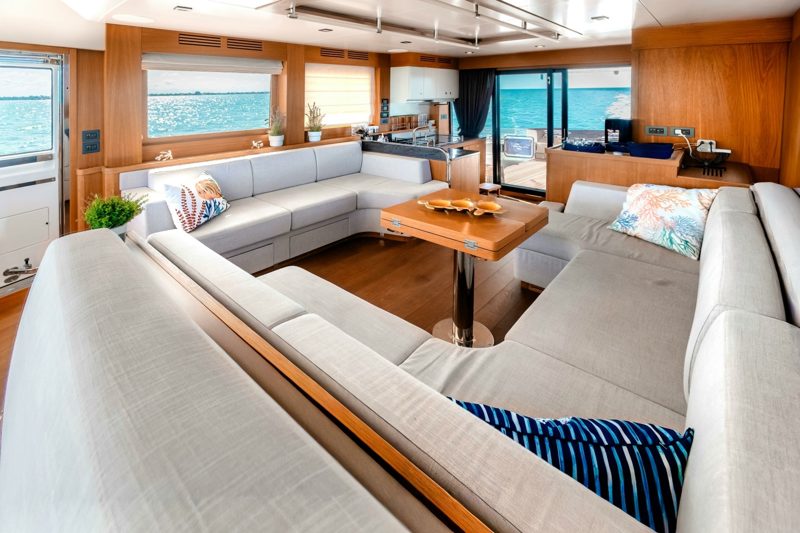 2023 Sirena Yachts — - Image 19