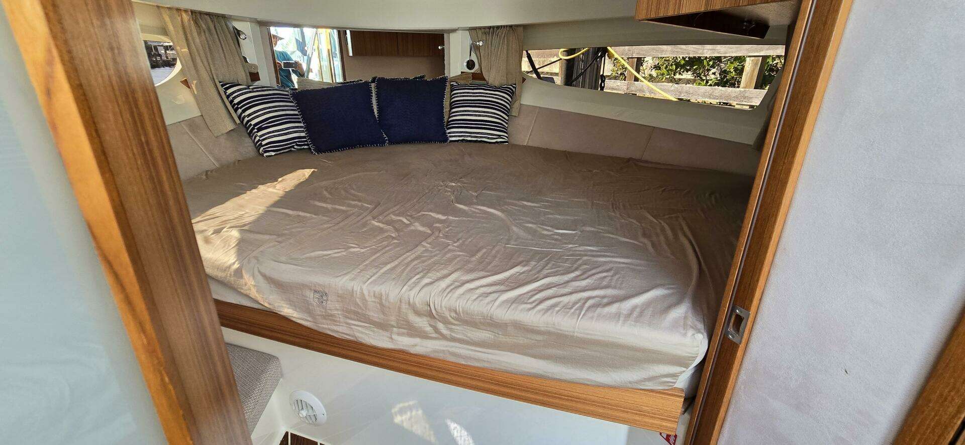 2025 Marex 310 Suncruiser - Image 19