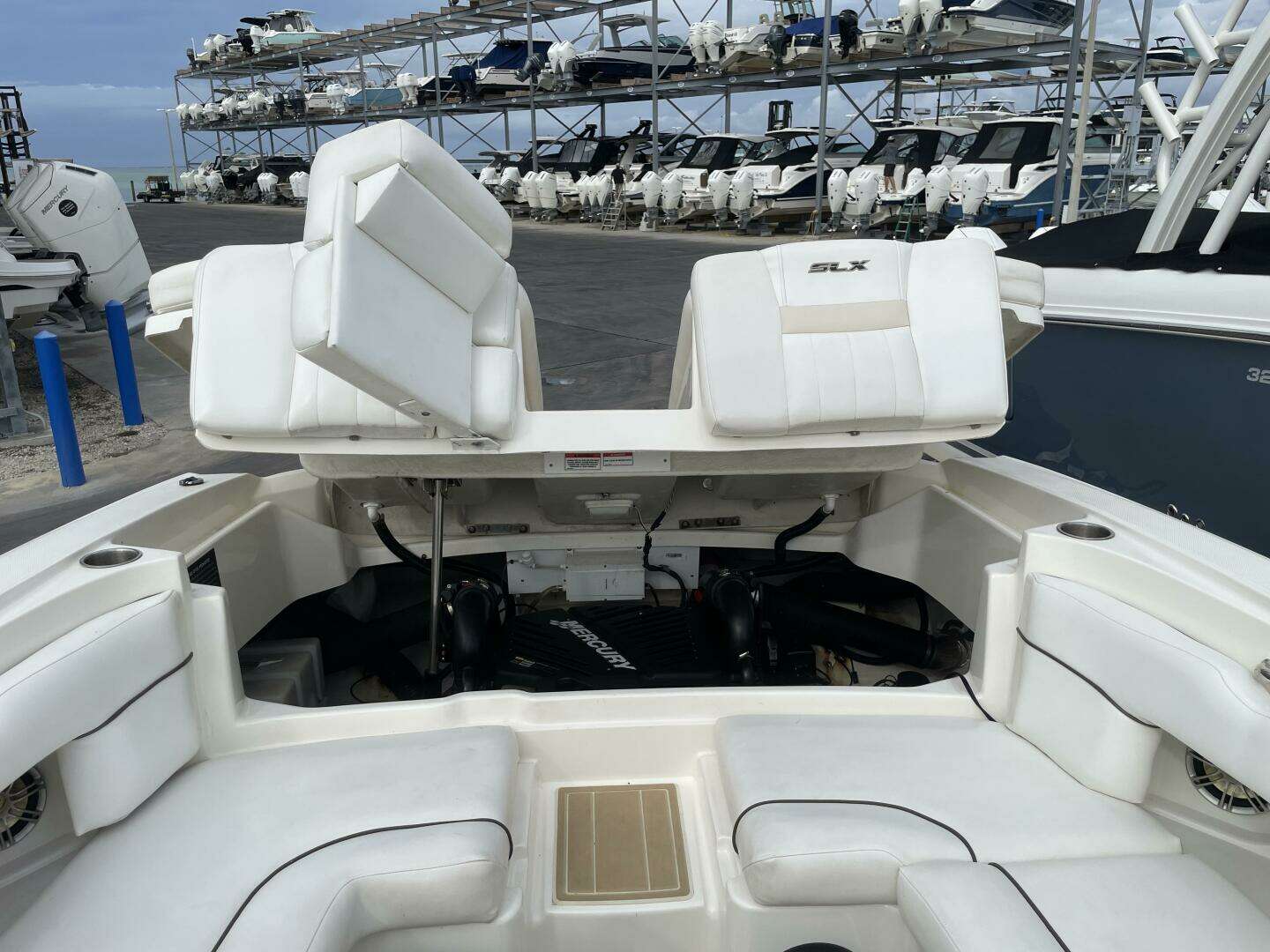 2008 Sea Ray 270 SLX - Image 30