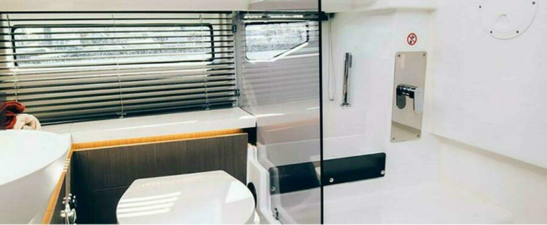 2025 Wellcraft 38 Explorer - Image 10