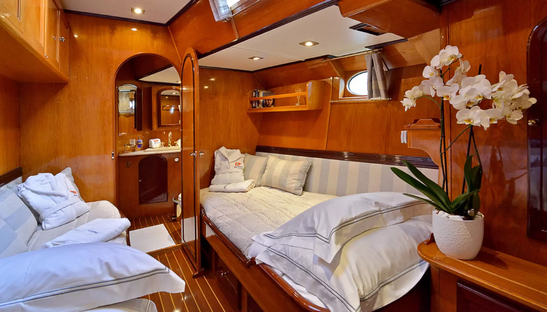 1988 Brooke Yachts — - Image 20