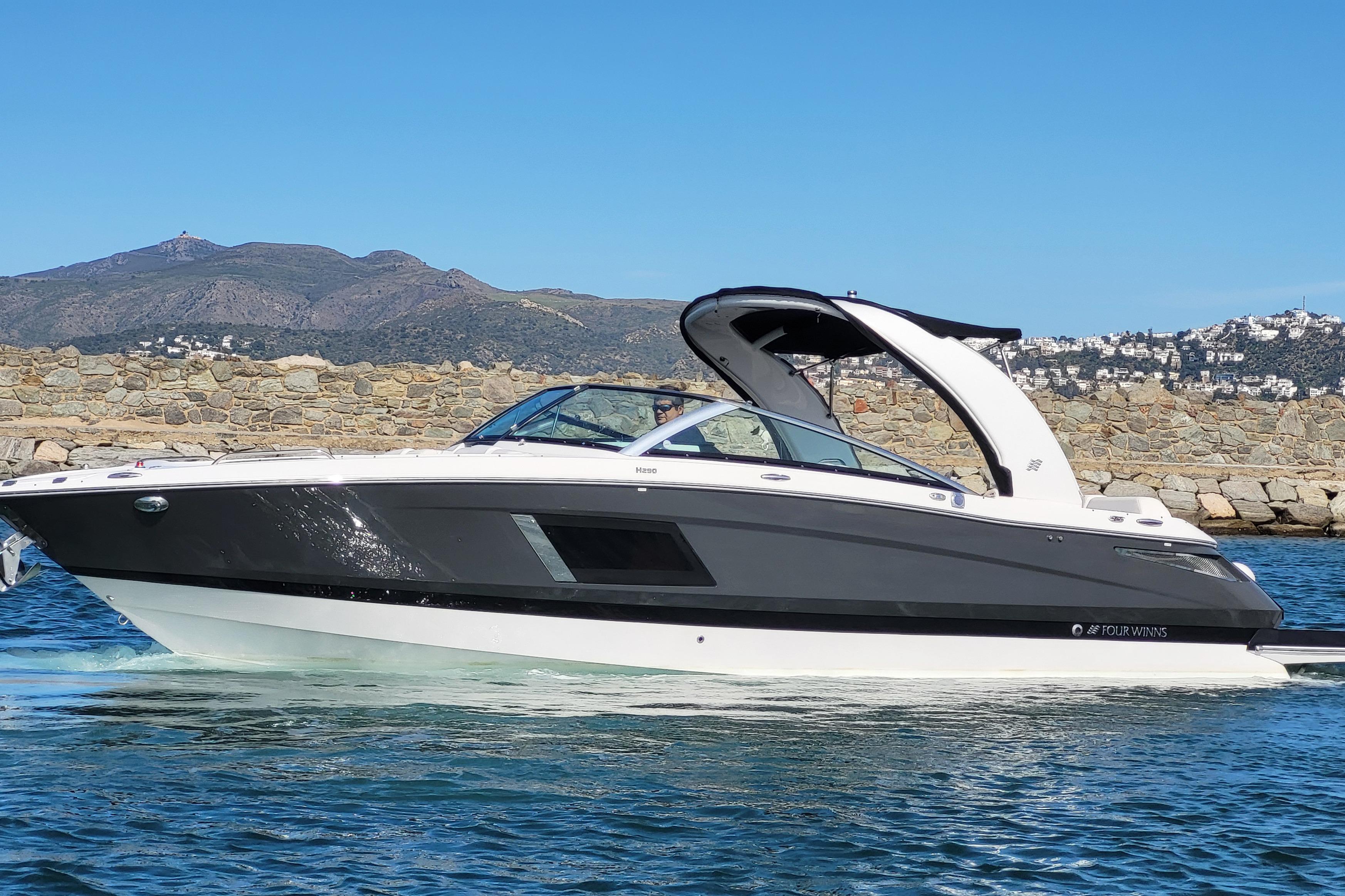 2018 Four Winns 290 Horizon