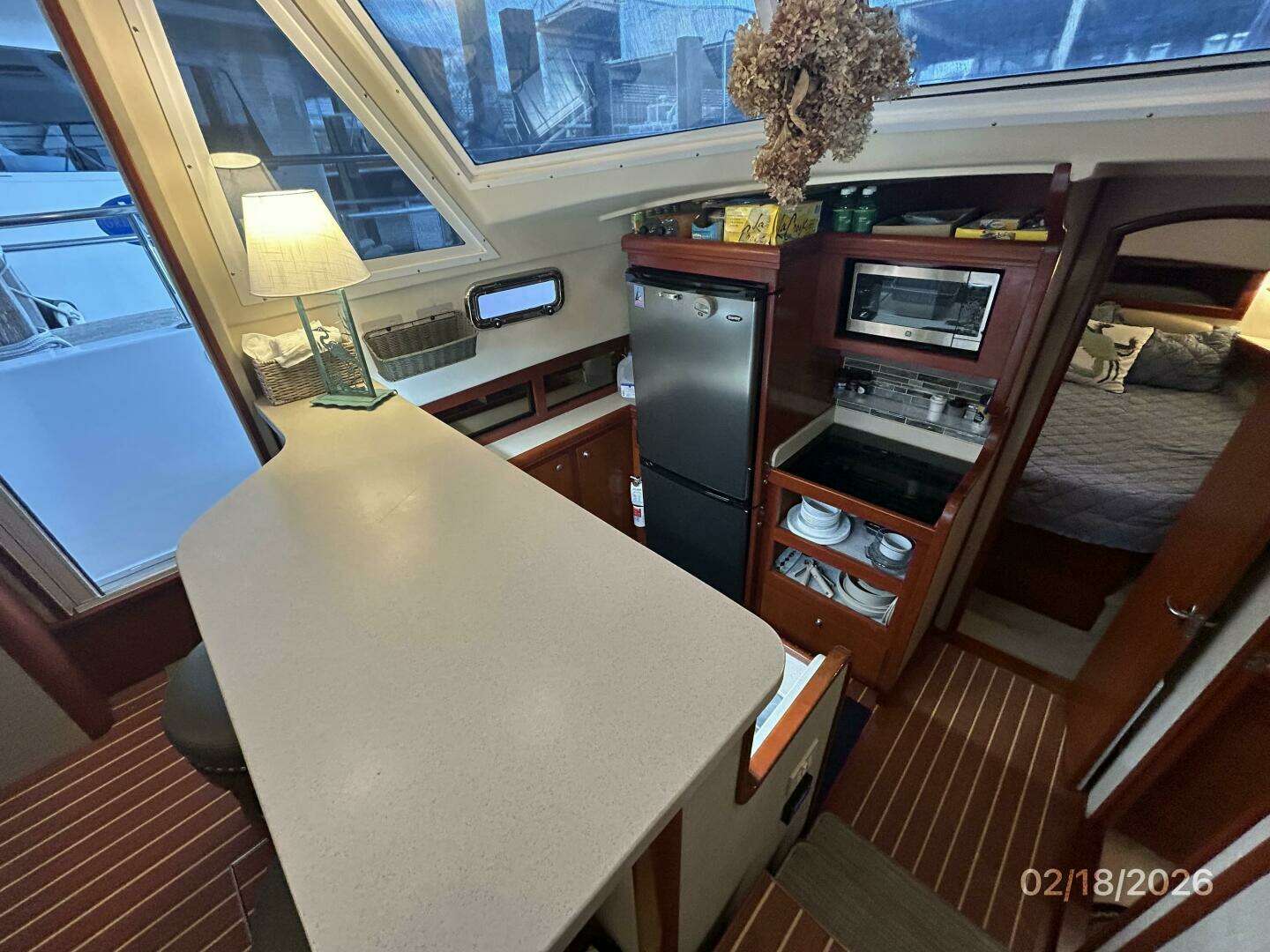 2004 Mainship 430 - Image 52