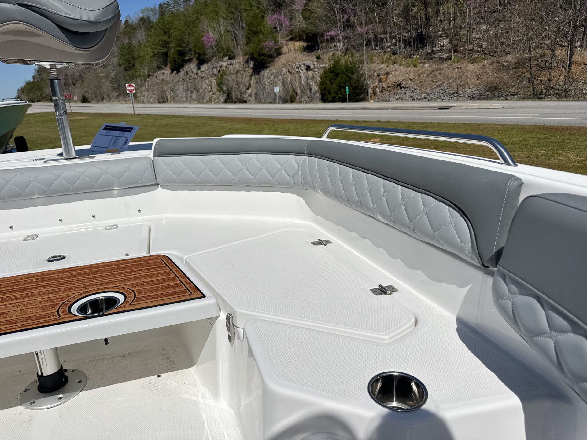 2024 NauticStar 211 Hybrid - 4
