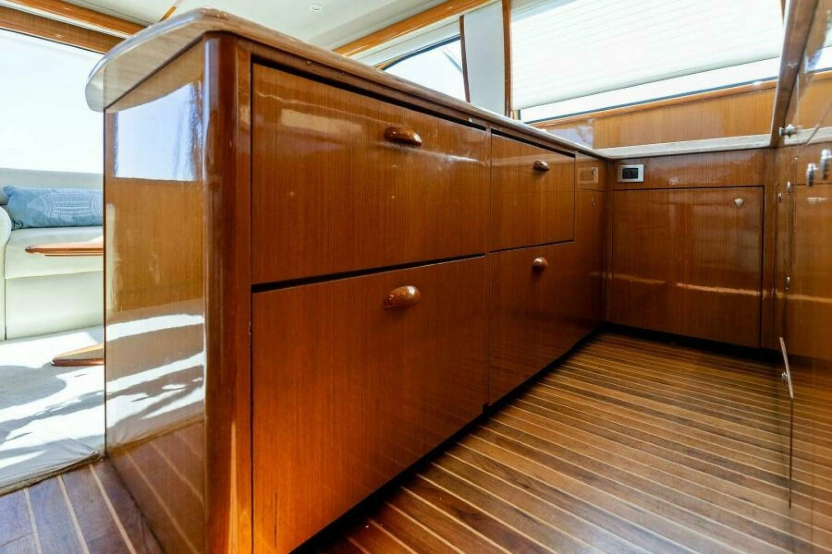 2003 Viking 48 Convertible - Image 30