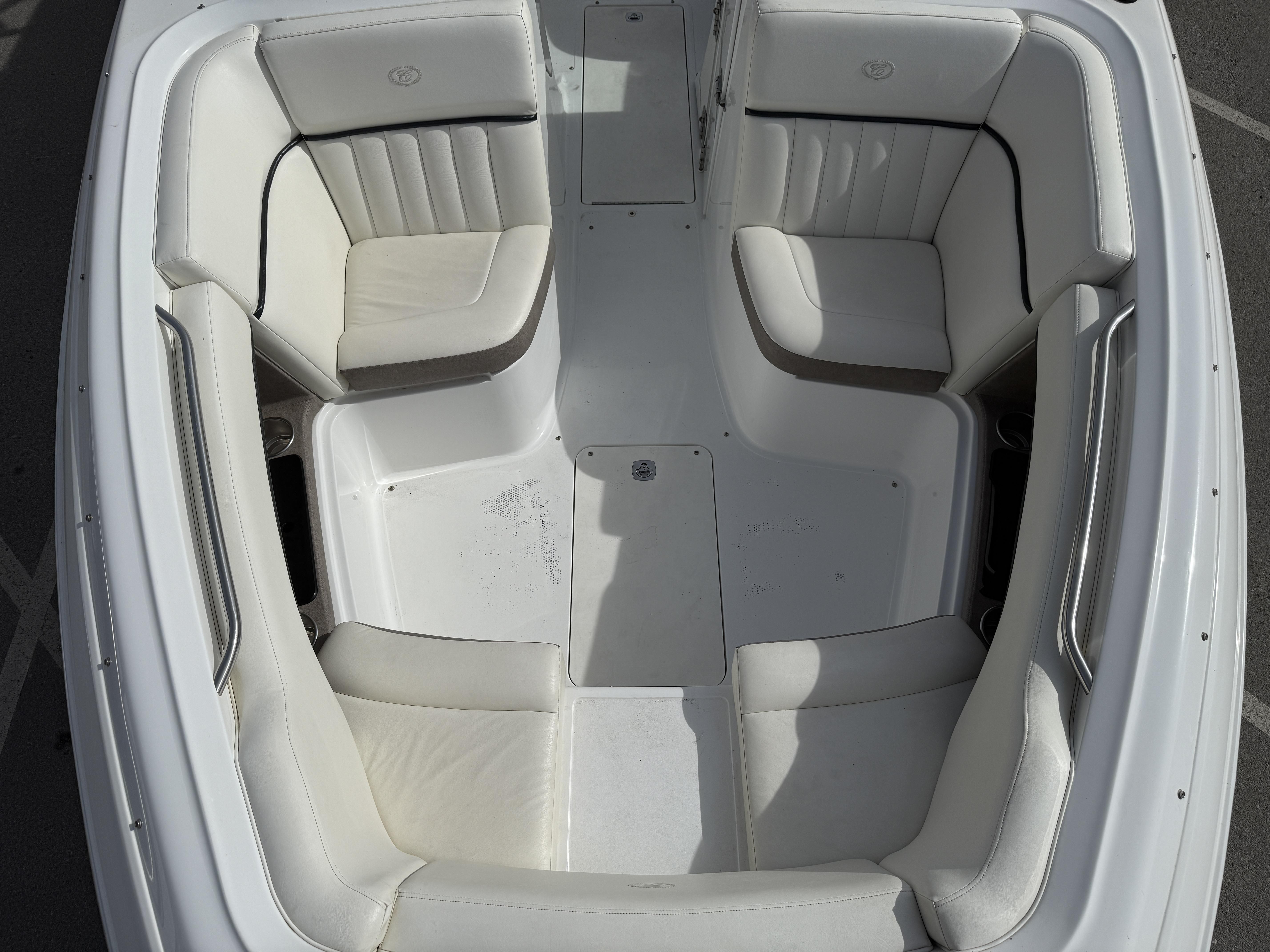 2006 Cobalt 272 - 14